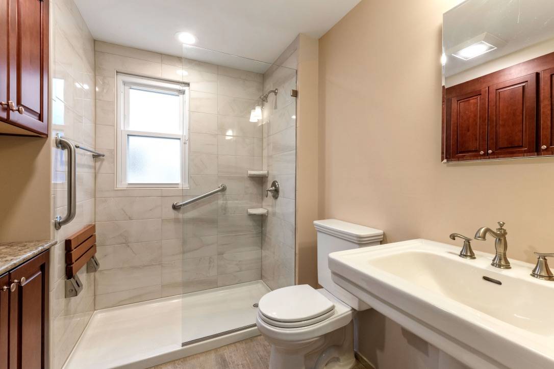 #11 photo, 51-15  Bell Boulevard, Bayside Hills , NY 11364