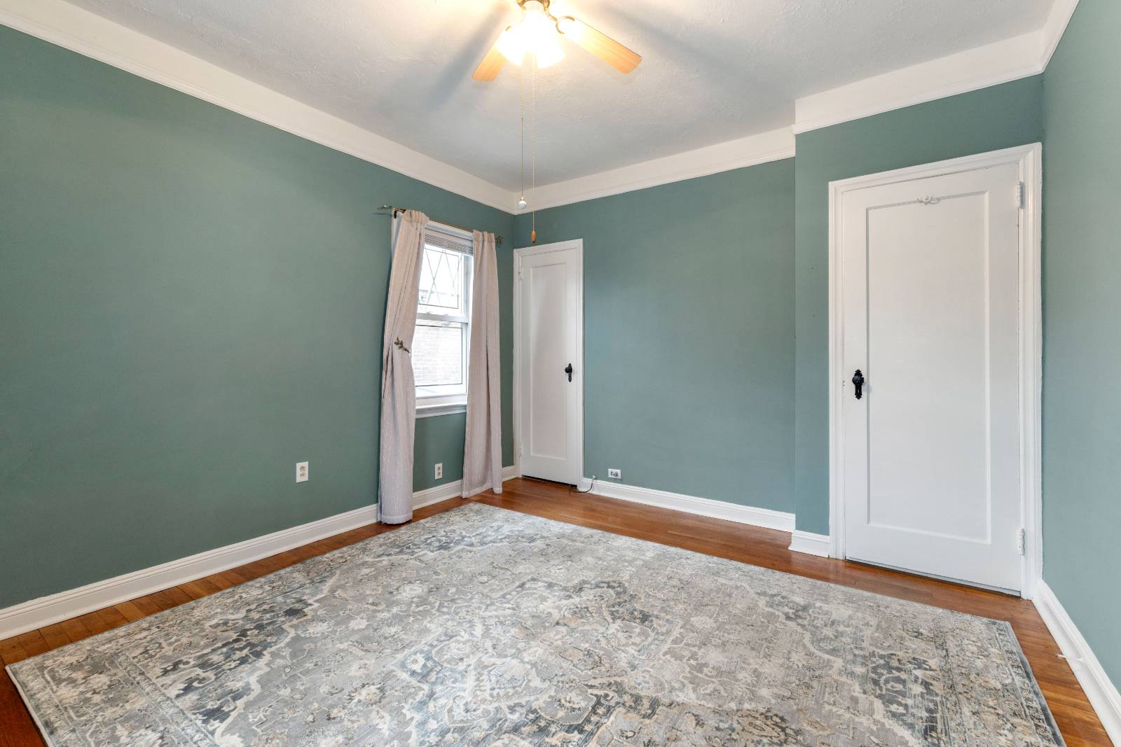 #16 photo, 51-15  Bell Boulevard, Bayside Hills , NY 11364