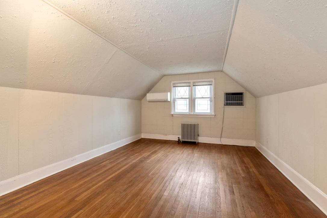 #18 photo, 51-15  Bell Boulevard, Bayside Hills , NY 11364