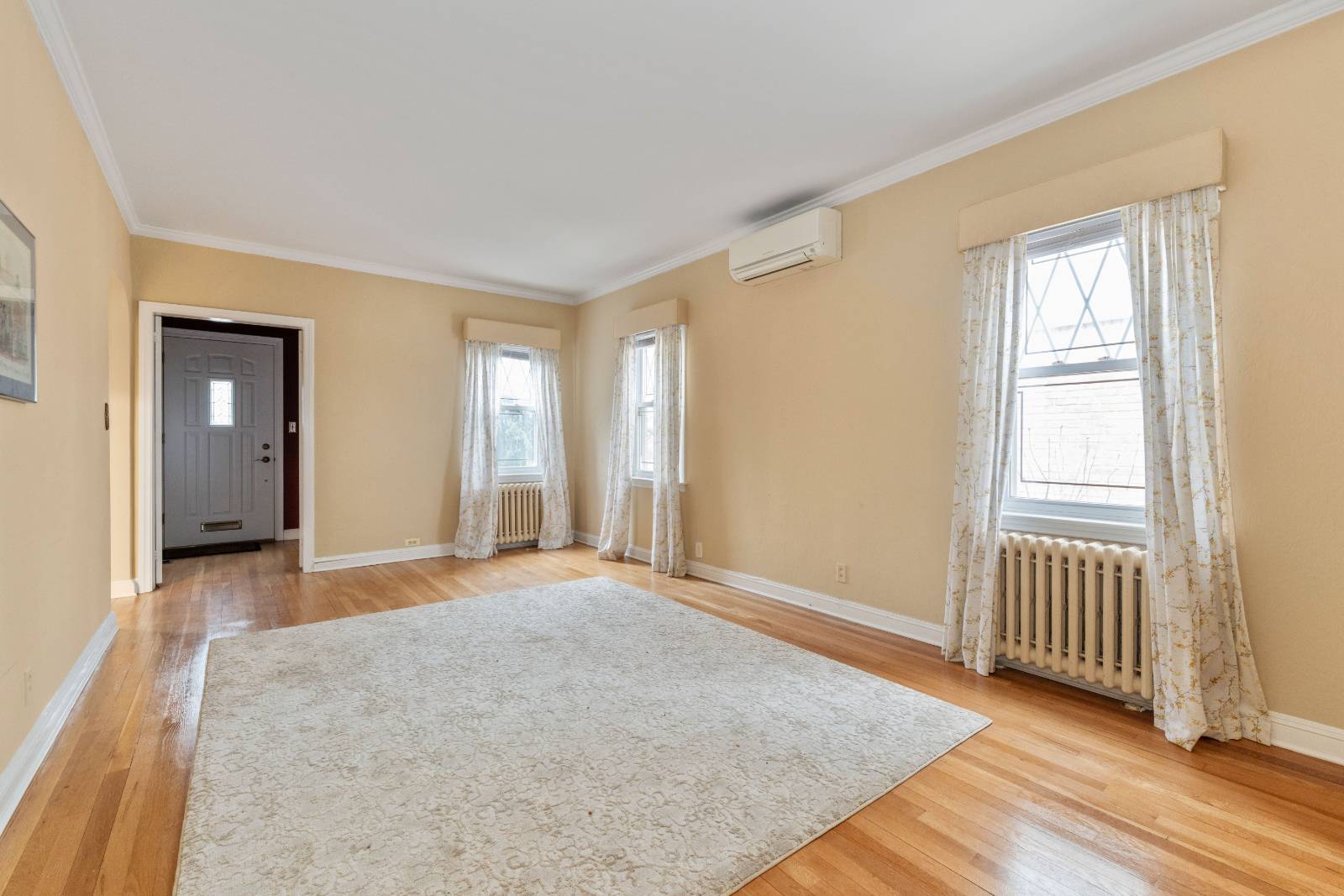 #5 photo, 51-15  Bell Boulevard, Bayside Hills , NY 11364