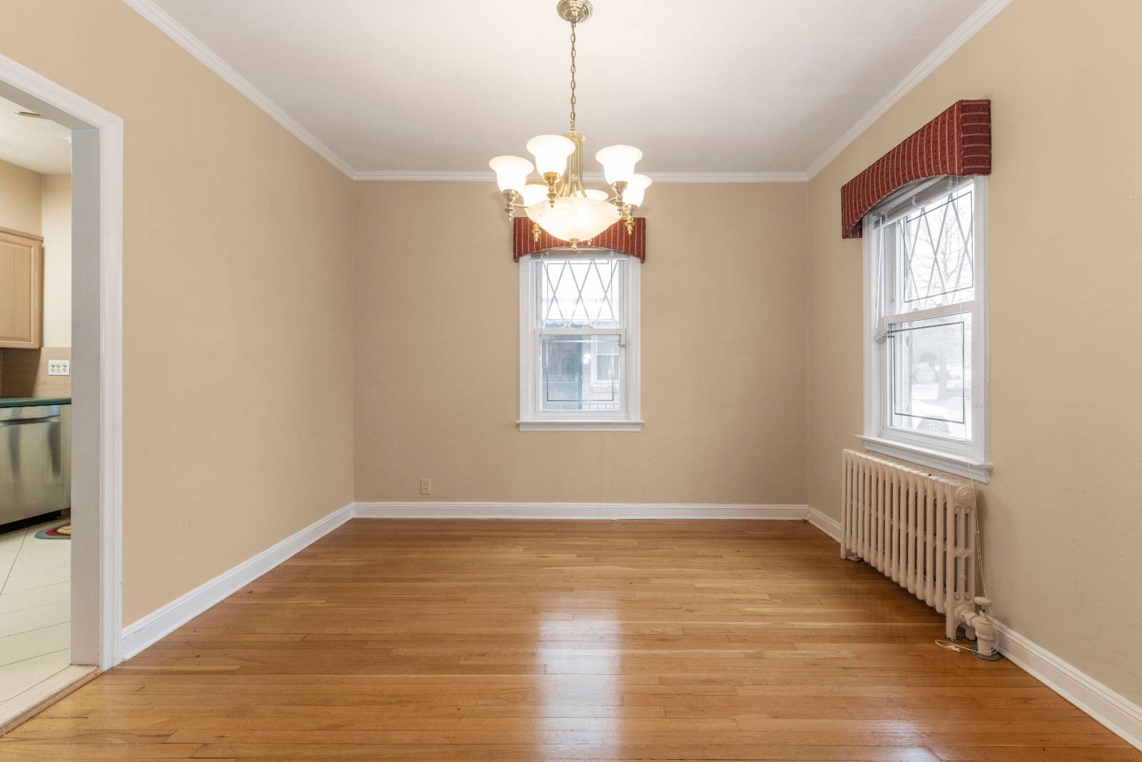 #7 photo, 51-15  Bell Boulevard, Bayside Hills , NY 11364