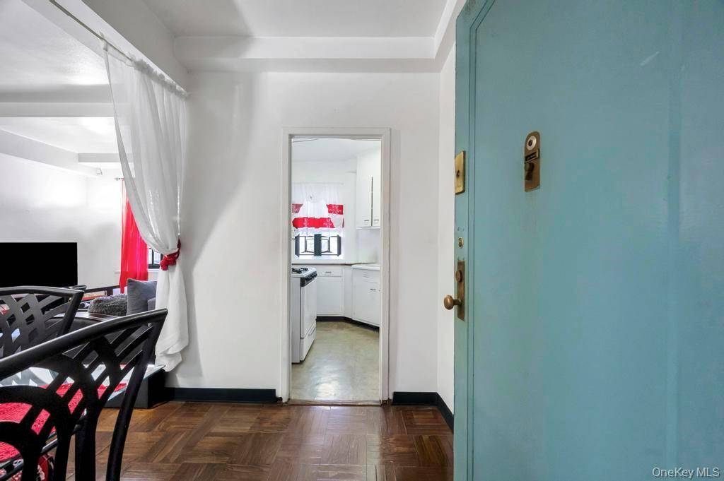 #6 photo, 1690 Metropolitan Avenue , #1E, Parkchester , NY 10462