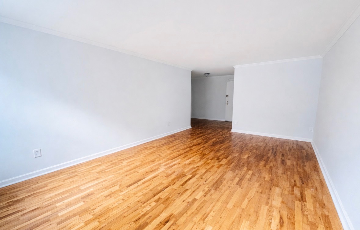 #2 photo, 210 Atlantic Ave, #A2H, Lynbrook , NY 11563