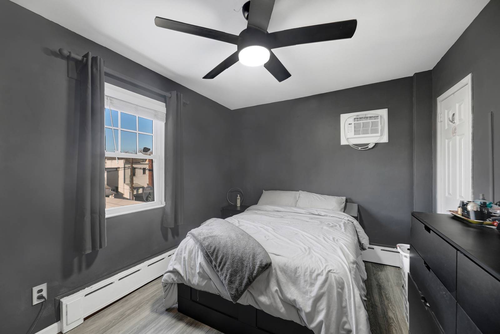 #22 photo, 1928 E 35th St, ব্রুকলিন Marine Park , NY 11234