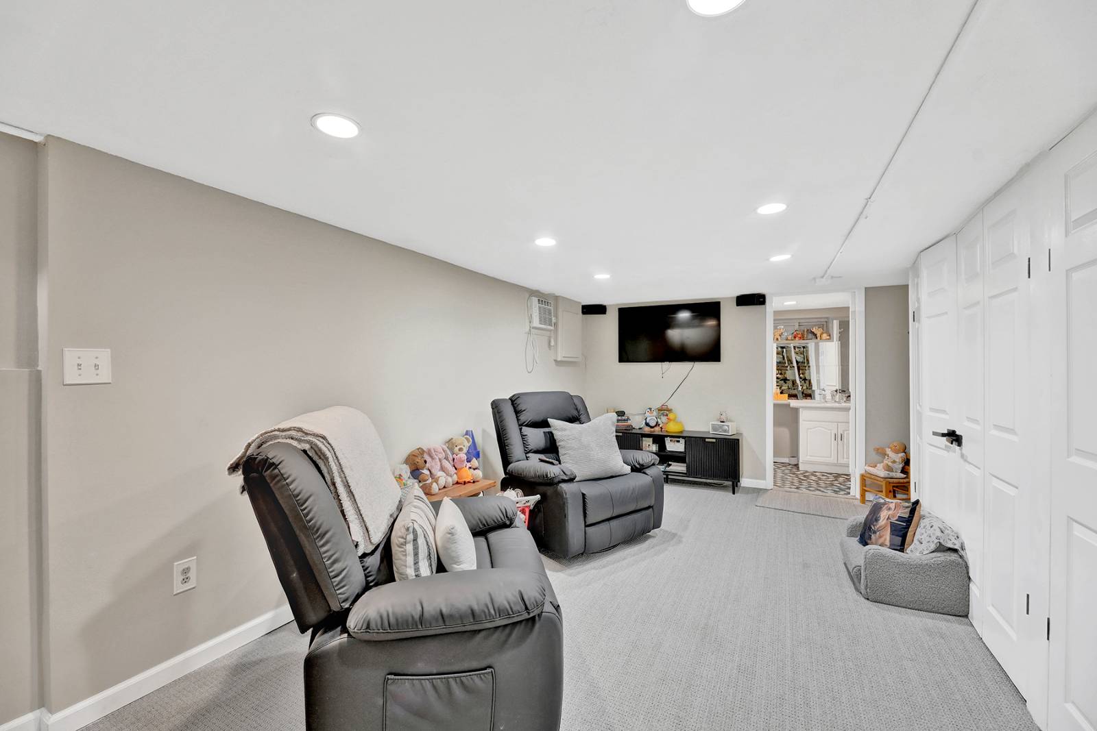 #25 photo, 1928 E 35th St, ব্রুকলিন Marine Park , NY 11234