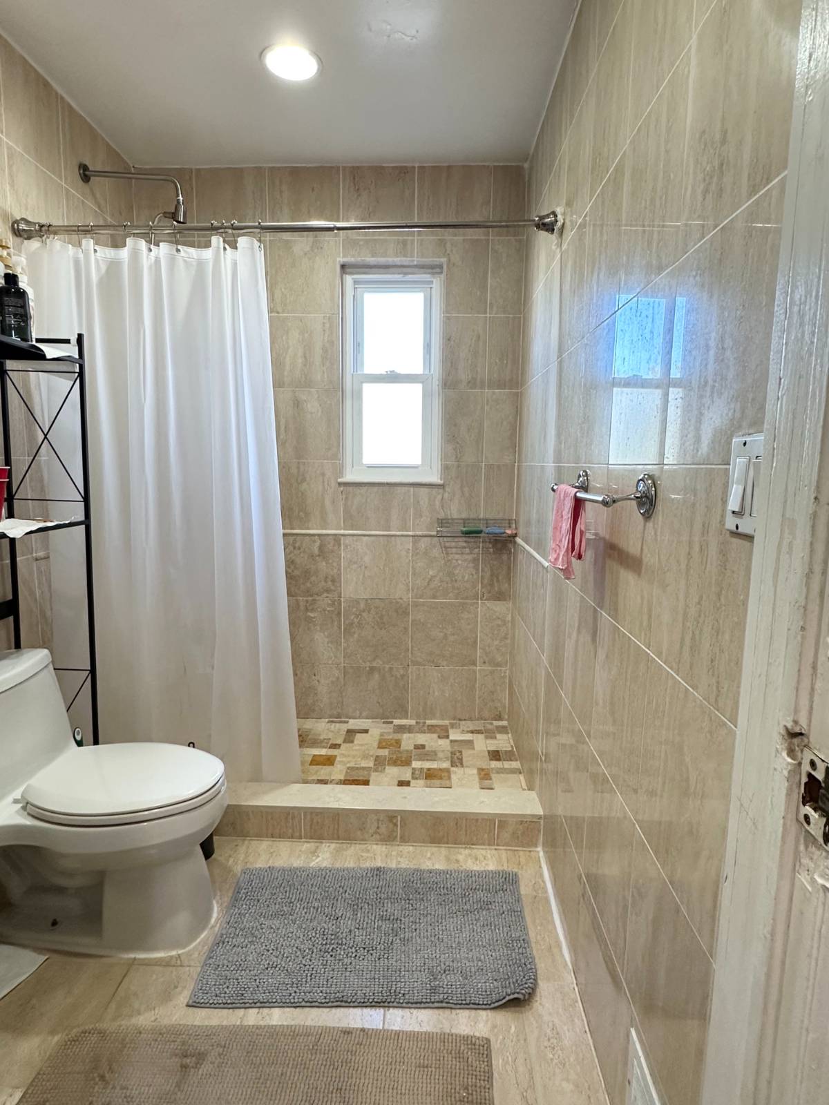 #11 photo, 67-15 215th St, Oakland Gardens , NY 11364