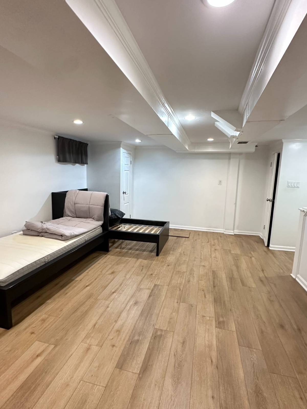 #16 photo, 67-15 215th St, Oakland Gardens , NY 11364