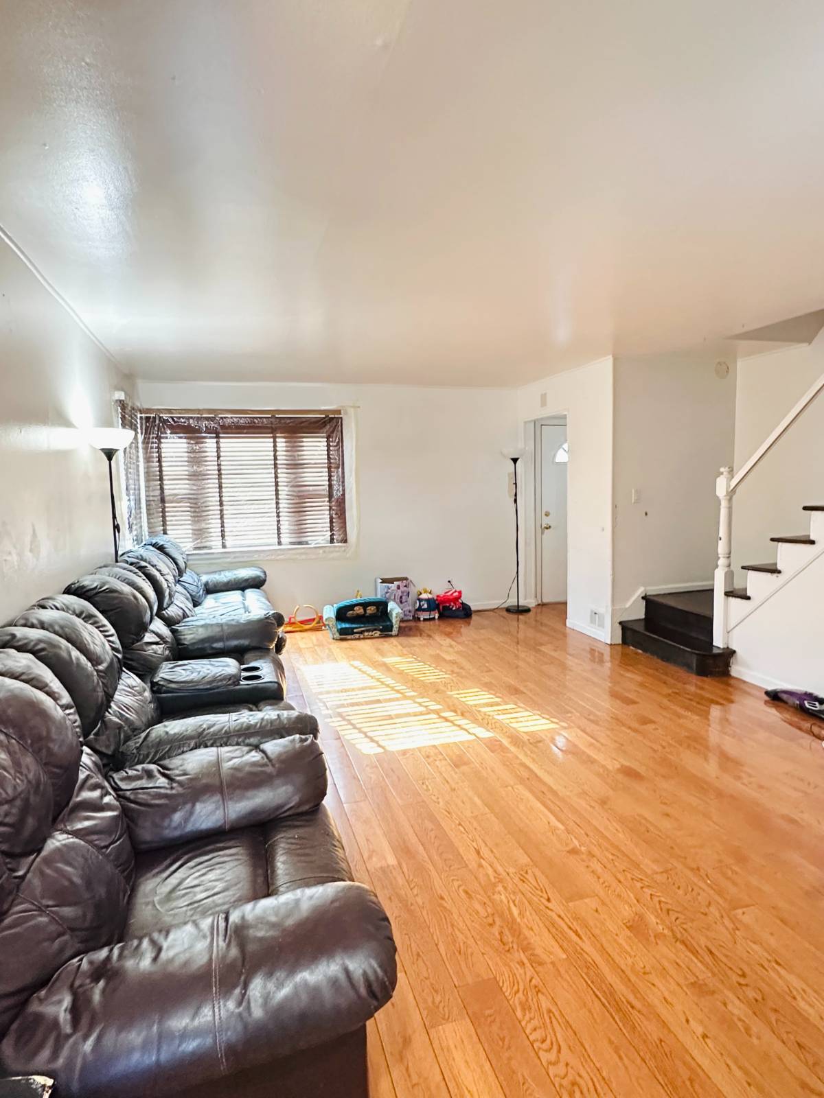 #7 photo, 67-15 215th St, Oakland Gardens , NY 11364