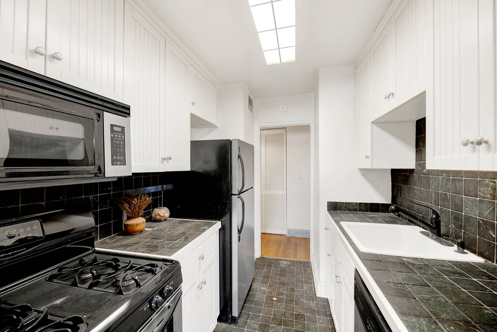 #11 photo, 205 3rd Ave, #14H, Gramercy Park , NY 10003