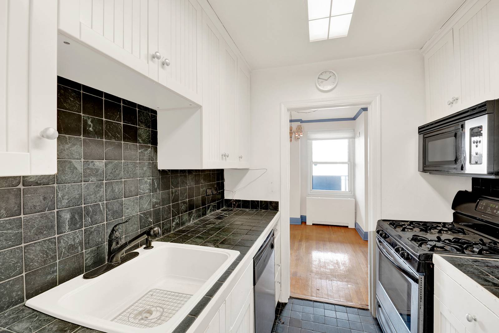 #12 photo, 205 3rd Ave, #14H, Gramercy Park , NY 10003