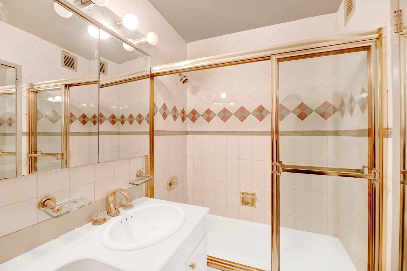 #15 photo, 205 3rd Ave, #14H, Gramercy Park , NY 10003