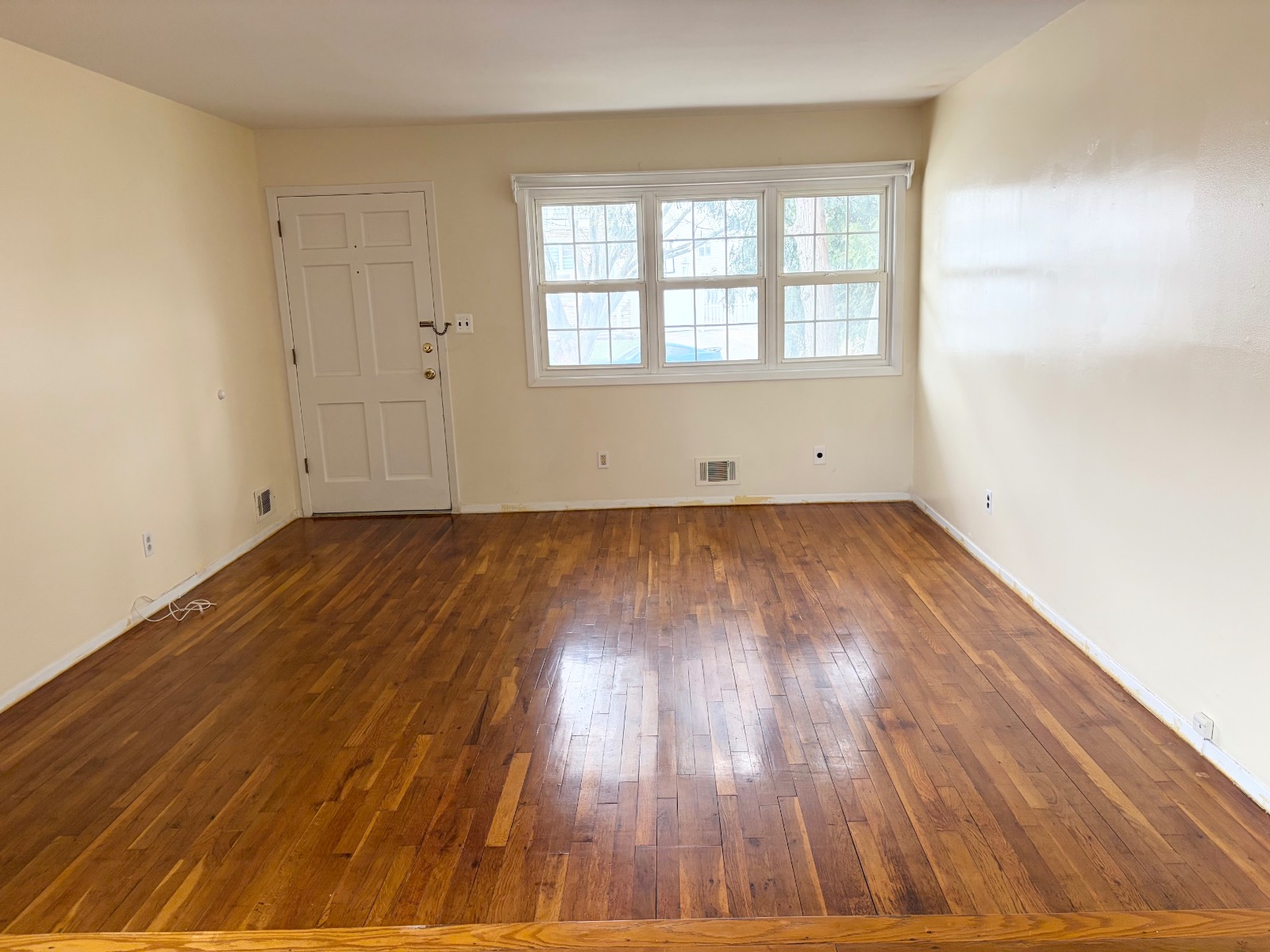 #3 photo, 107  Ebony Street, Staten Island , NY 10306