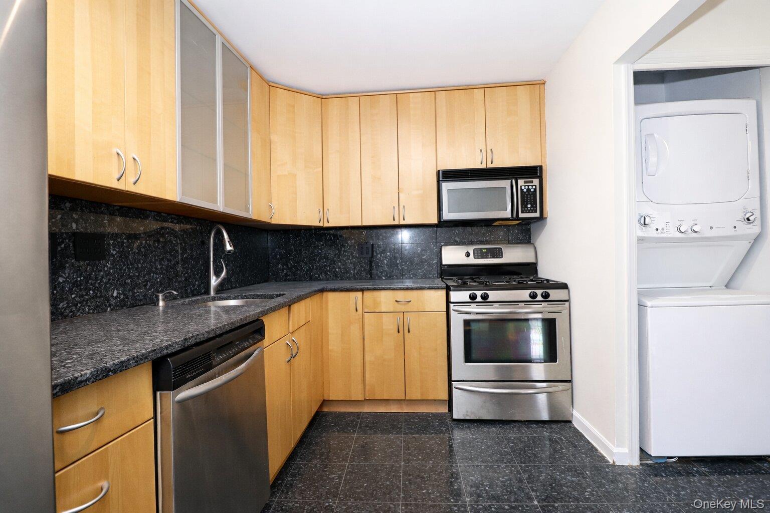 #7 photo, 151-18 79th Street, Howard Beach , NY 11414