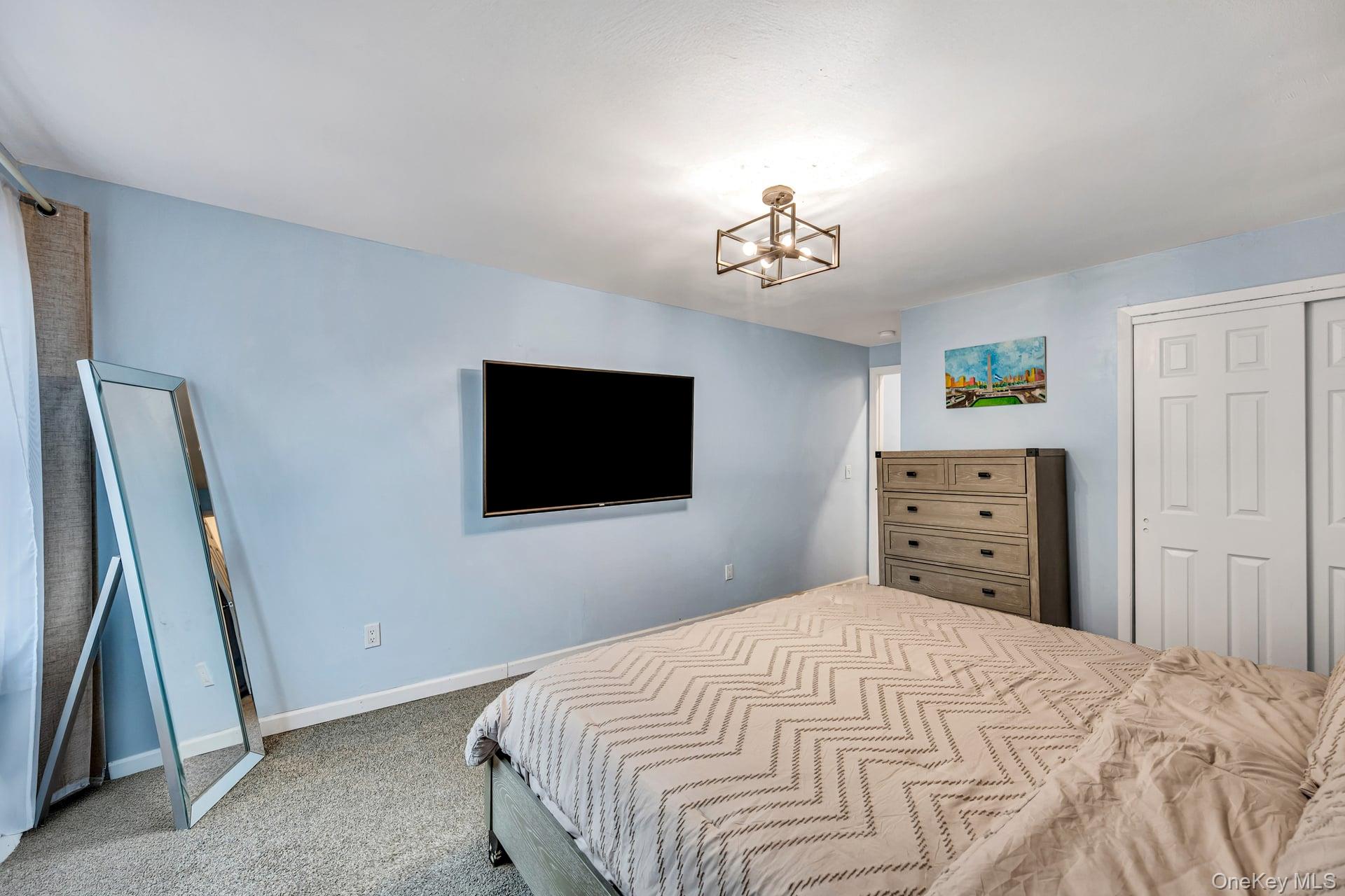 #17 photo, 220 Woodycrest Drive, Holtsville , NY 11742