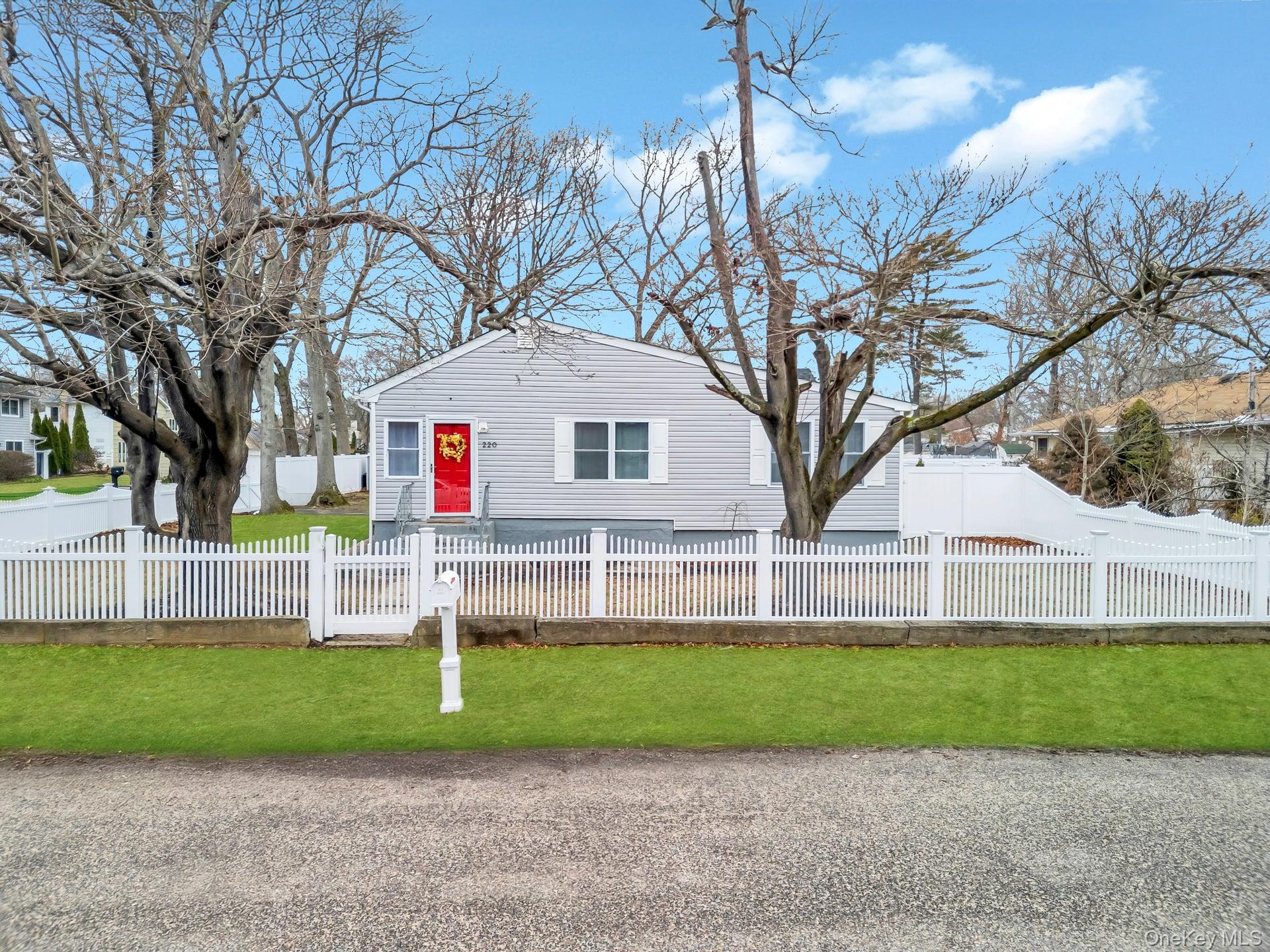 #2 photo, 220 Woodycrest Drive, Holtsville , NY 11742