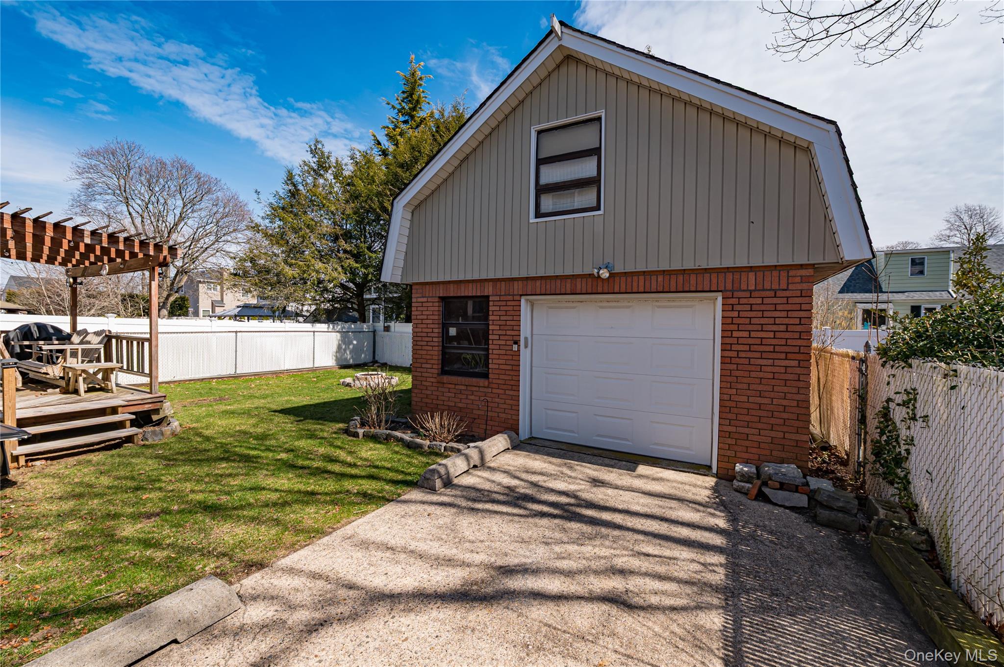 #19 photo, 1595 Washington Avenue, מחוז נסאו Seaford , NY 11783