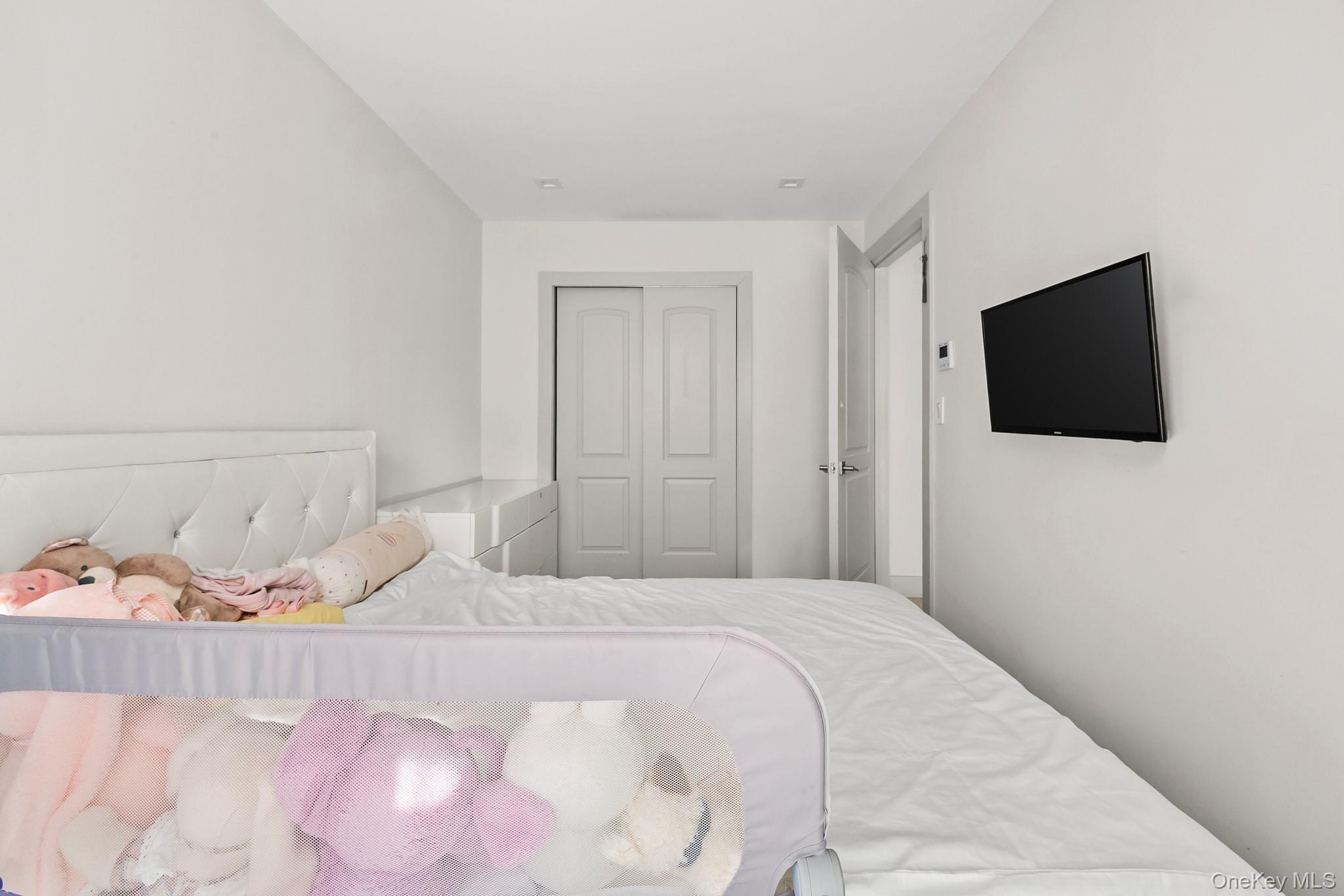 #11 photo, 4162 Bowne Street, Flushing , NY 11355