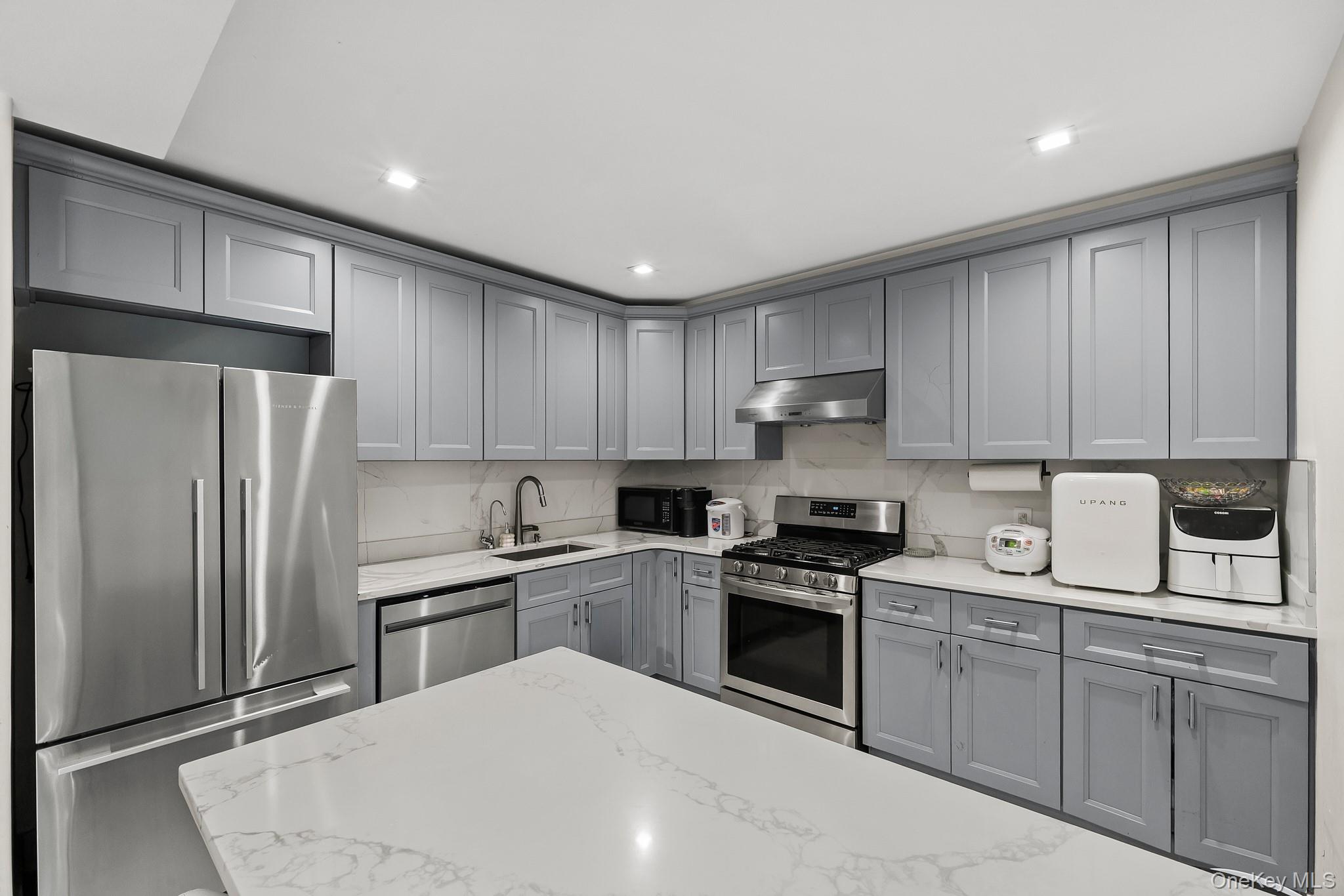 #3 photo, 4162 Bowne Street, Flushing , NY 11355