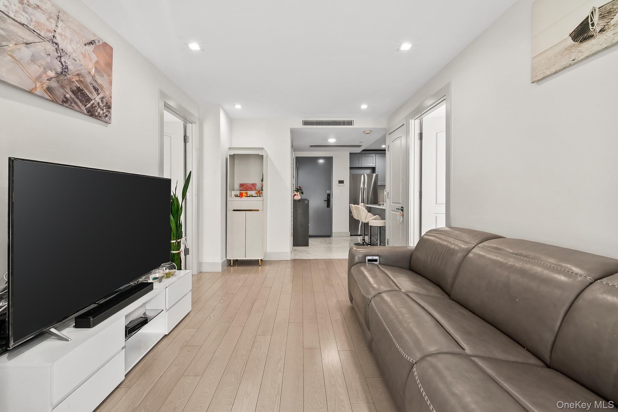 #6 photo, 4162 Bowne Street, Flushing , NY 11355