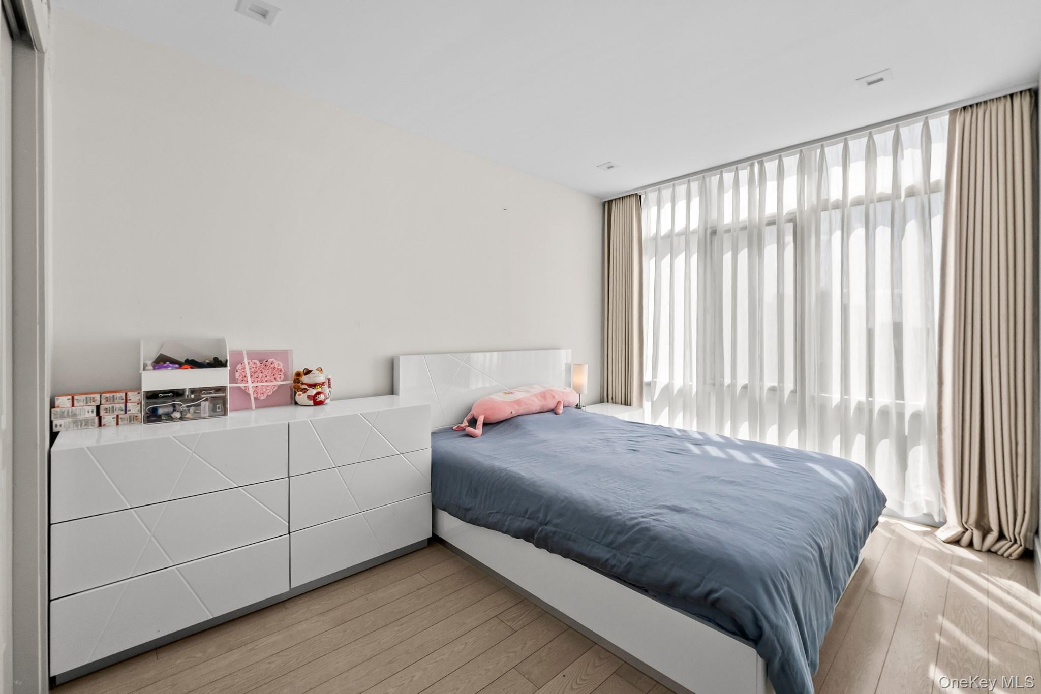 #7 photo, 4162 Bowne Street, Flushing , NY 11355