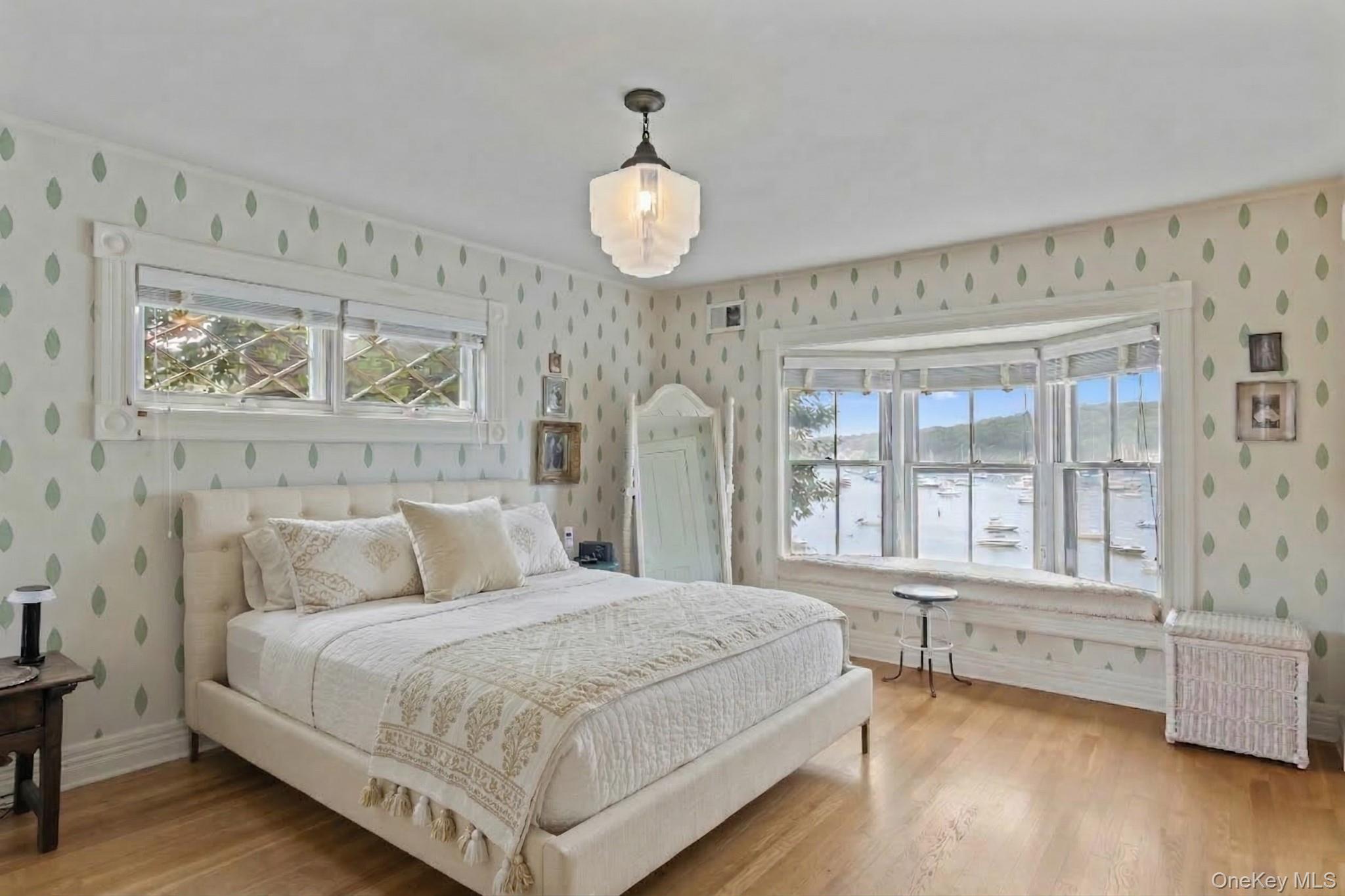 #13 photo, 131 Bayview Avenue, সাফোক কাউন্টি Northport , NY 11768