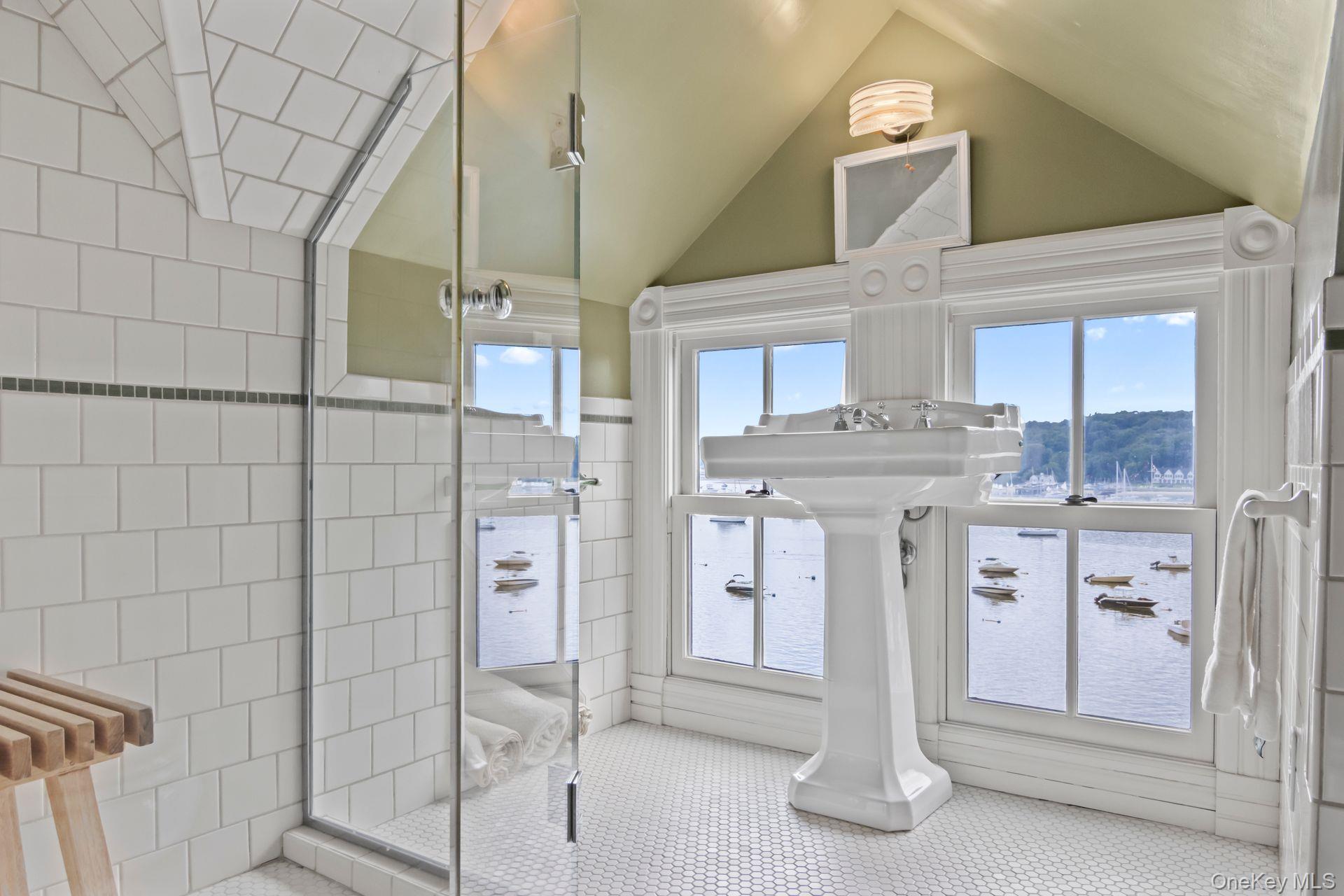 #18 photo, 131 Bayview Avenue, সাফোক কাউন্টি Northport , NY 11768