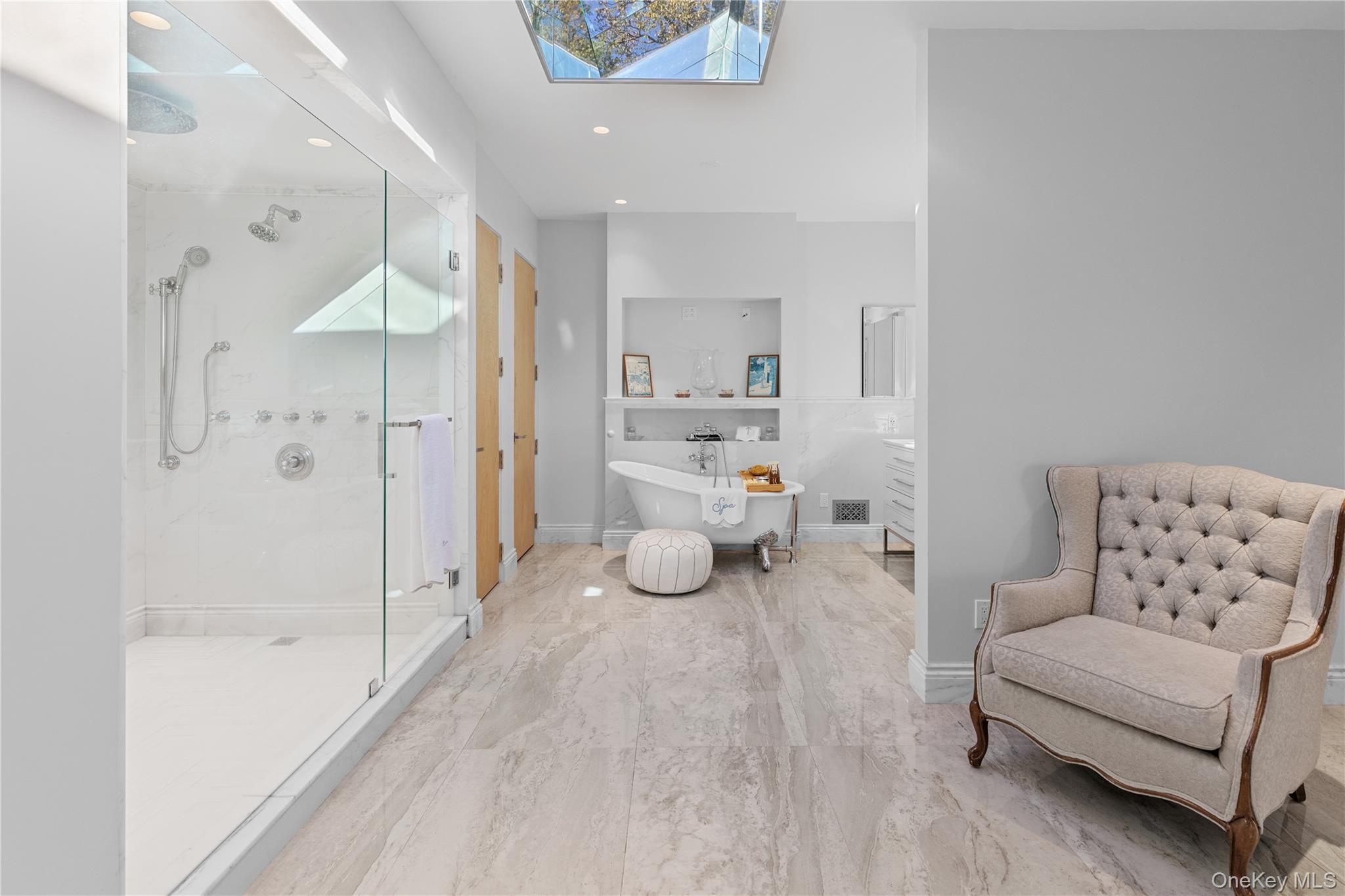 #13 photo, 8 Mill Pond Lane, नासाउ काउंटी Lattingtown , NY 11560