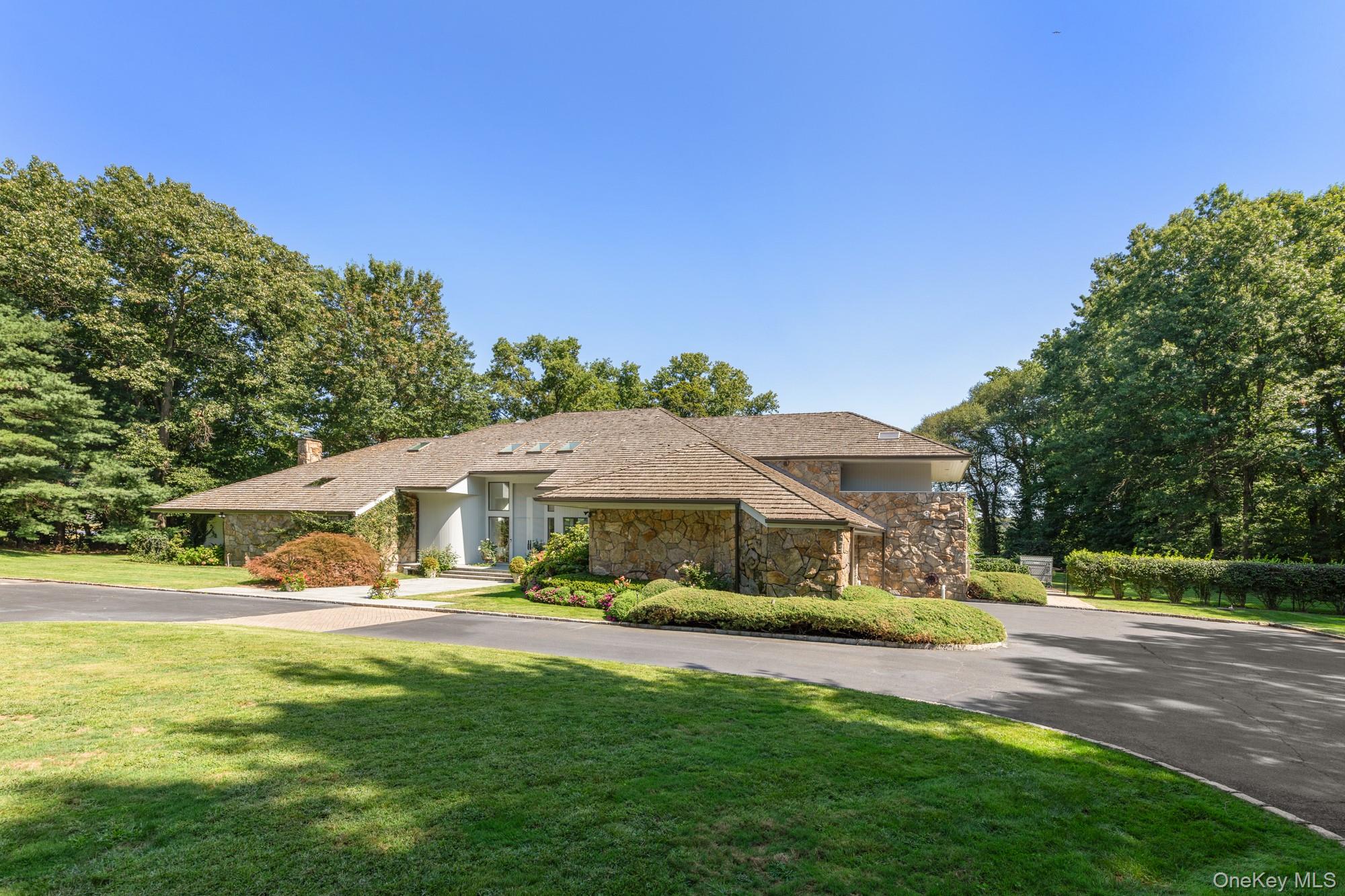 #2 photo, 8 Mill Pond Lane, नासाउ काउंटी Lattingtown , NY 11560