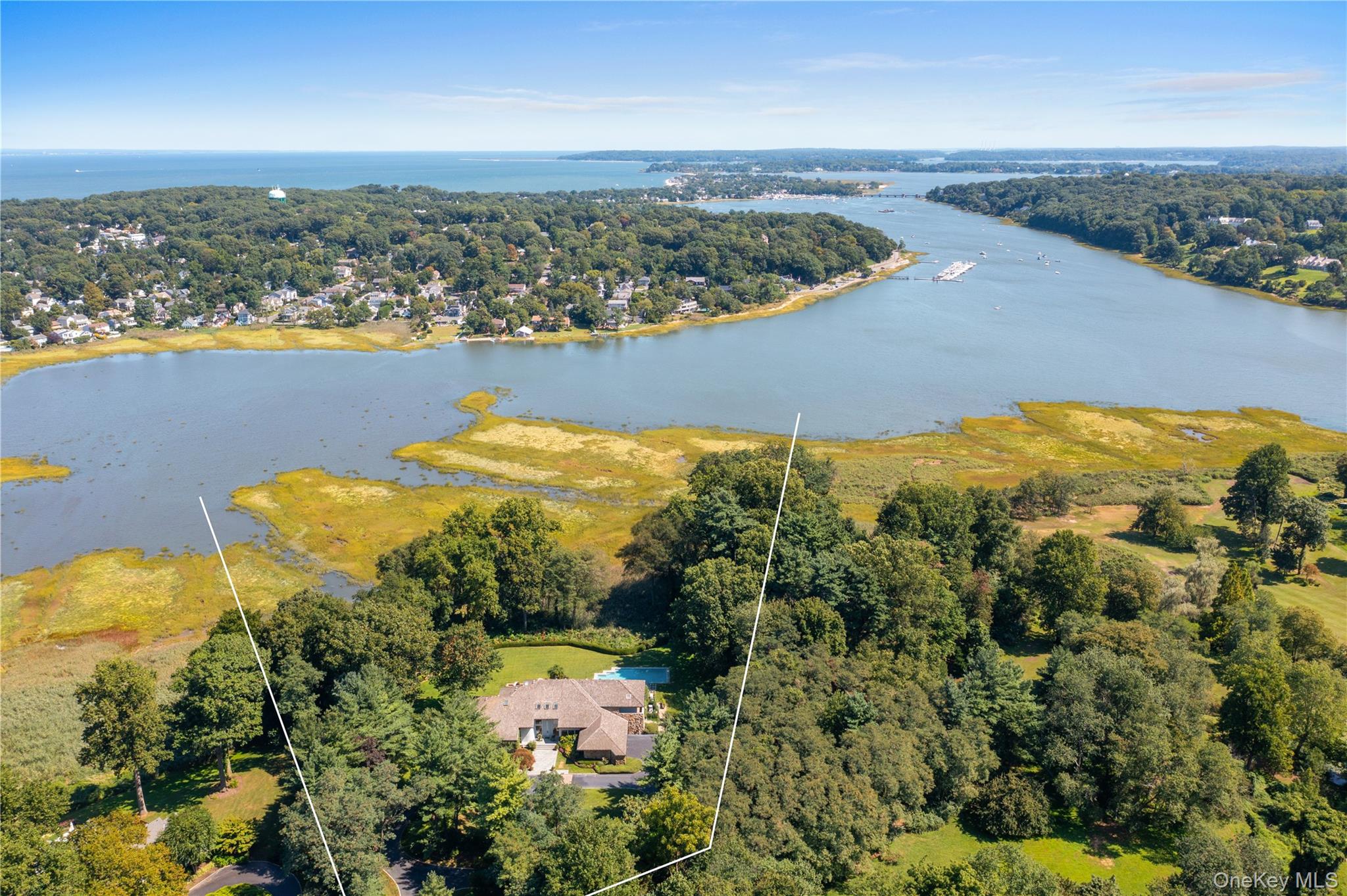 #3 photo, 8 Mill Pond Lane, नासाउ काउंटी Lattingtown , NY 11560