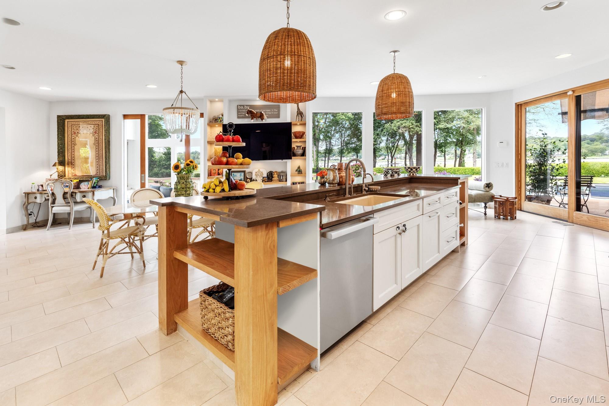 #9 photo, 8 Mill Pond Lane, नासाउ काउंटी Lattingtown , NY 11560