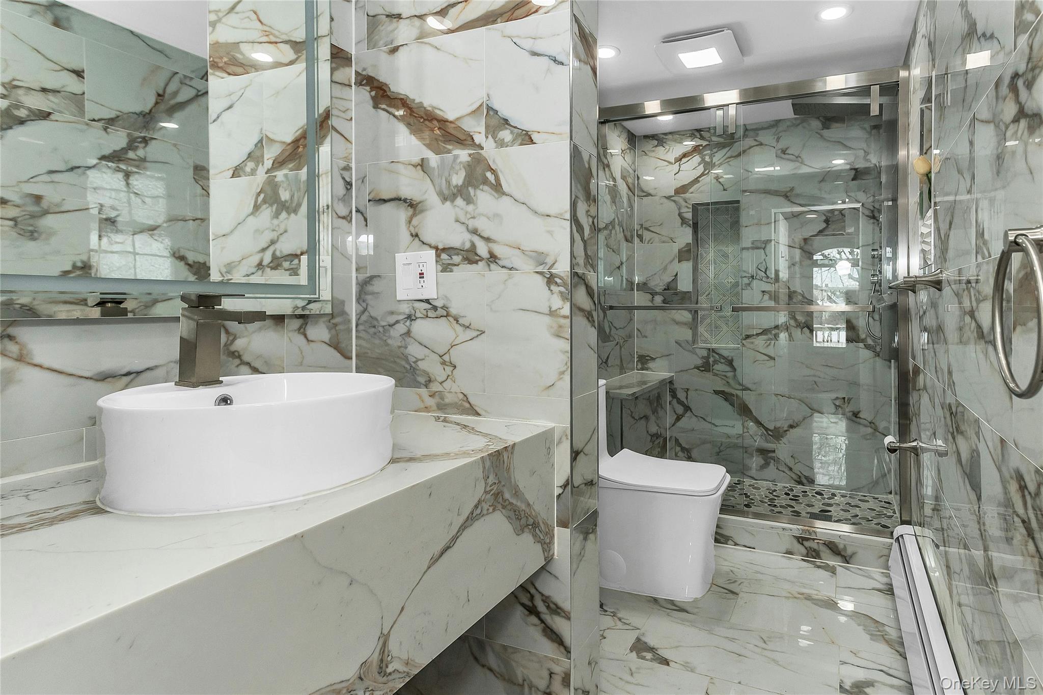 #13 photo, 524 Jerusalem Avenue, Hicksville , NY 11801