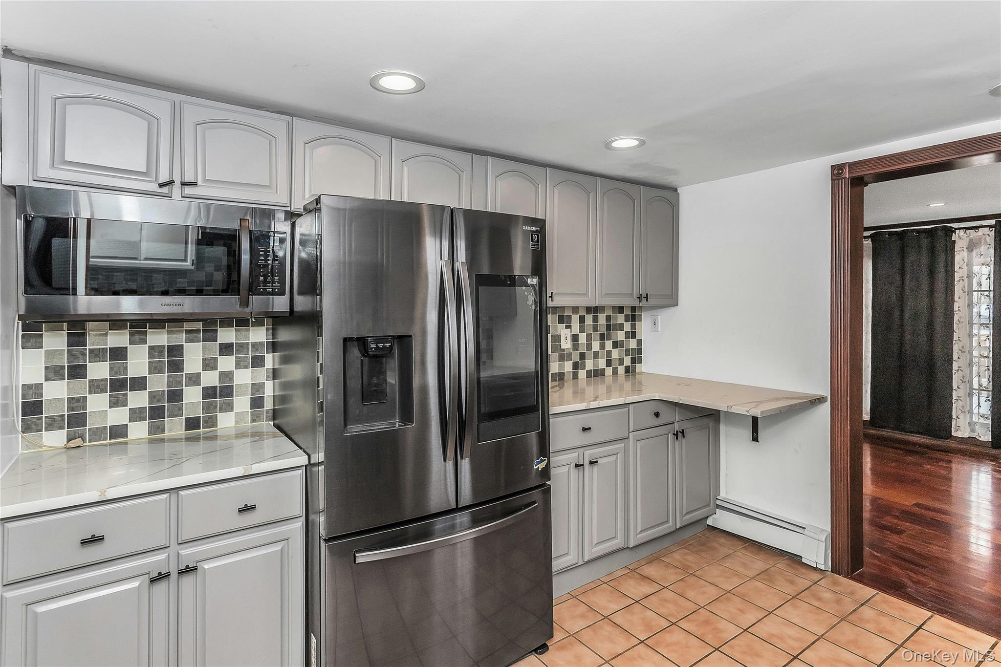 #7 photo, 524 Jerusalem Avenue, Hicksville , NY 11801