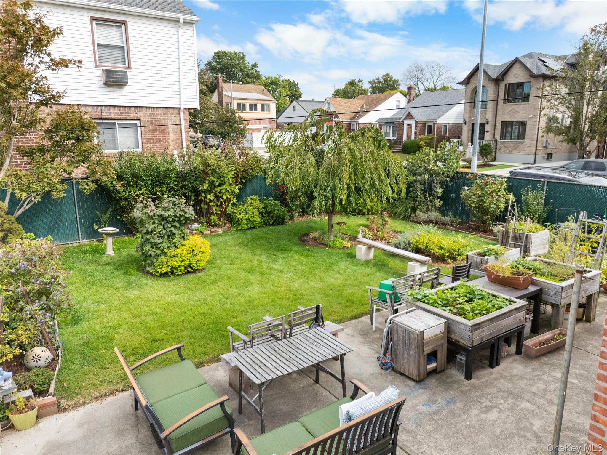 #19 photo, 2623 Utopia Parkway, फ्लशिंग Flushing , NY 11358