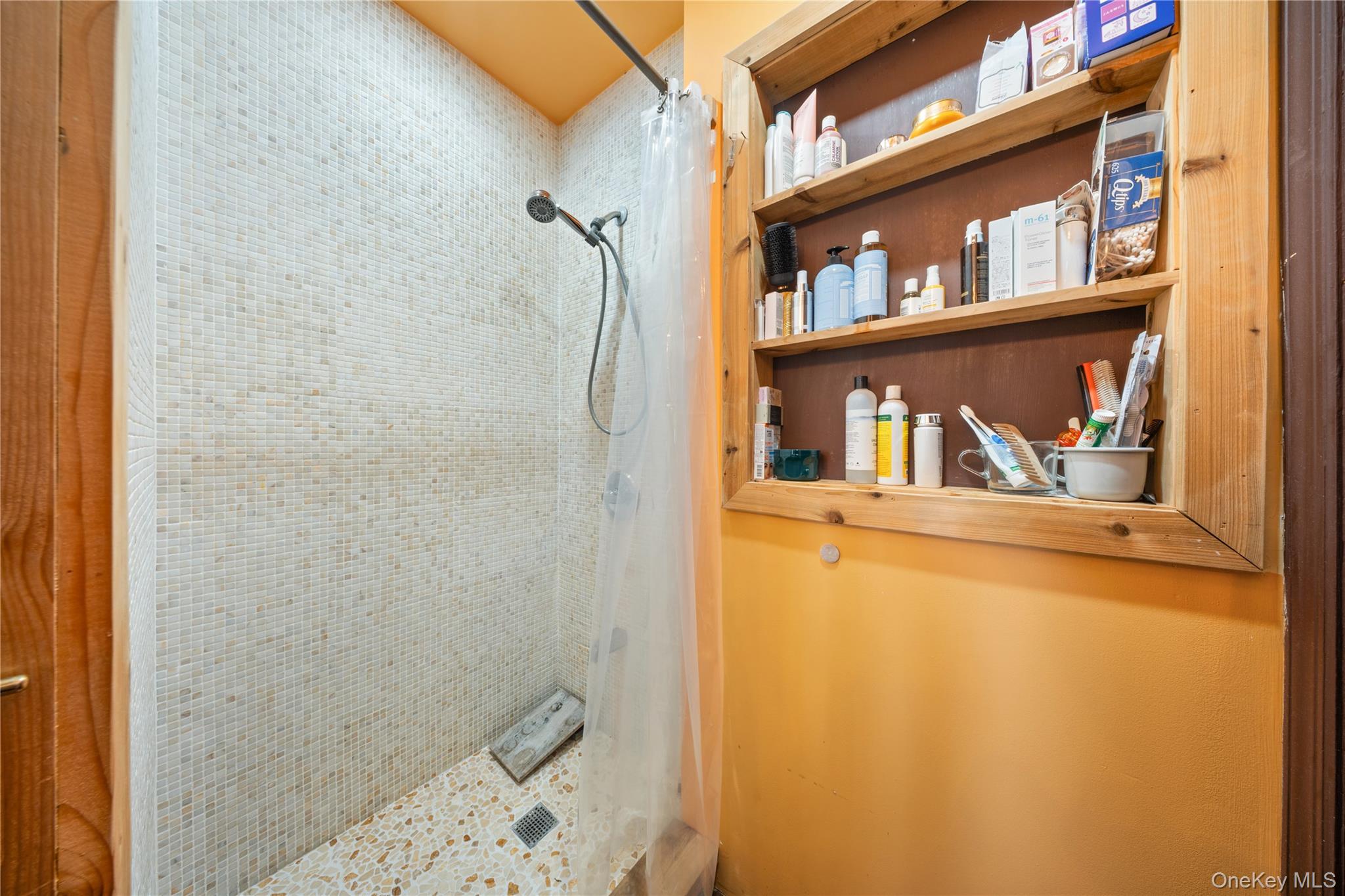 #8 photo, 2623 Utopia Parkway, फ्लशिंग Flushing , NY 11358