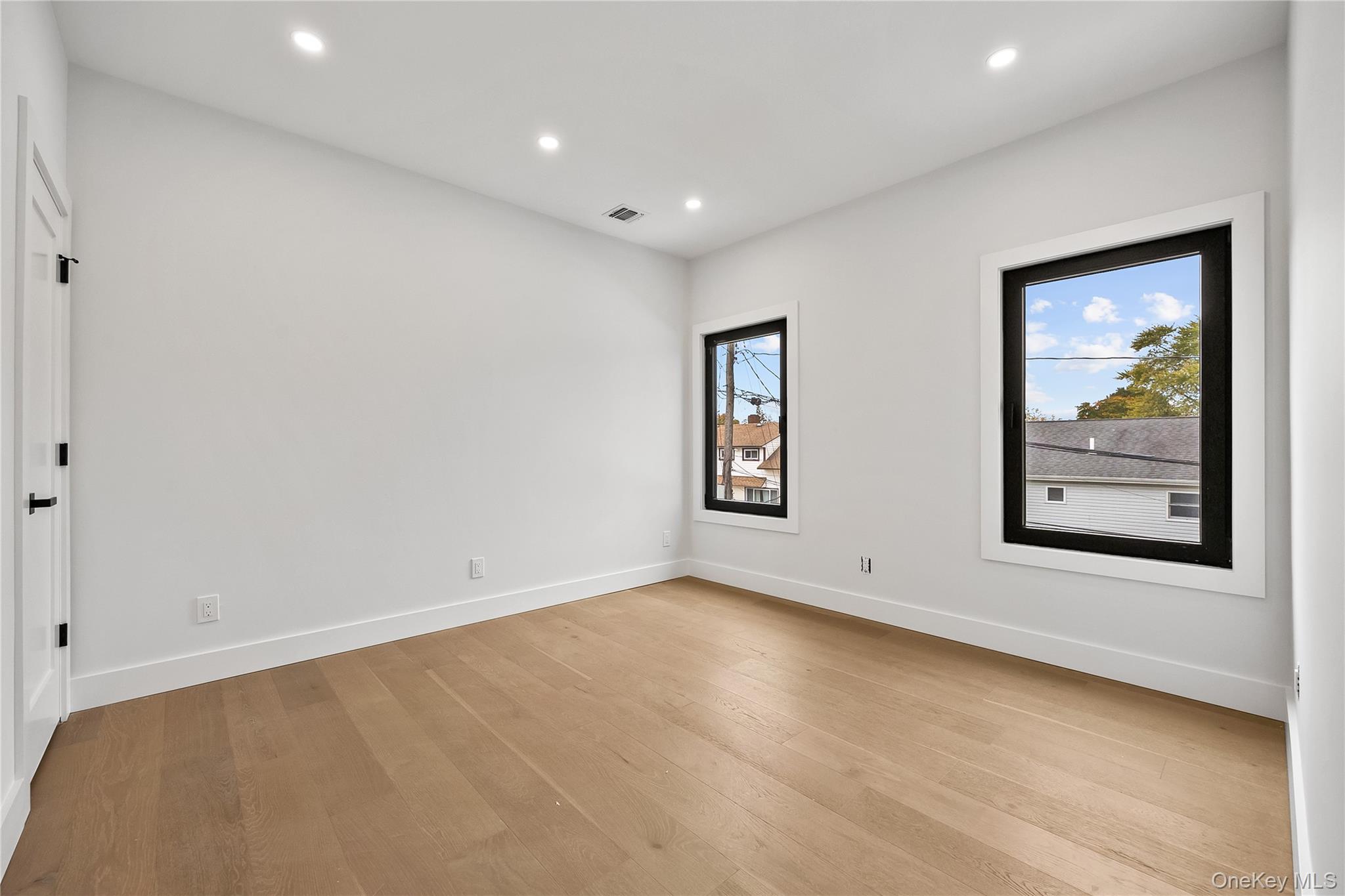 #20 photo, 48 Martin Lane, Westbury , NY 11590