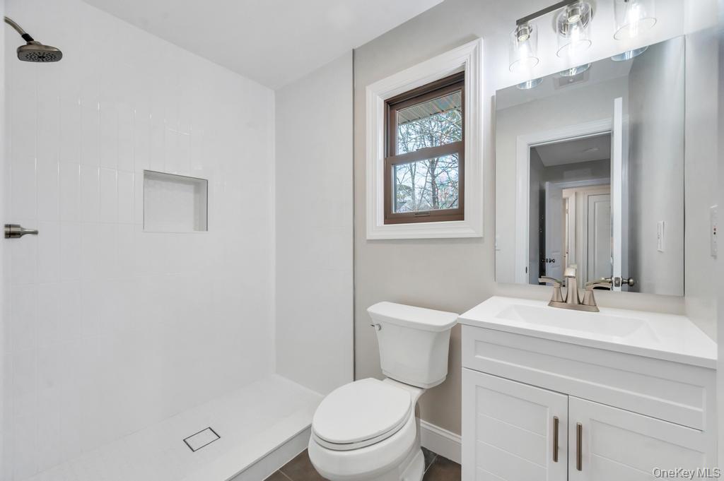 #13 photo, 350 Brookhaven Avenue, Riverhead , NY 11901