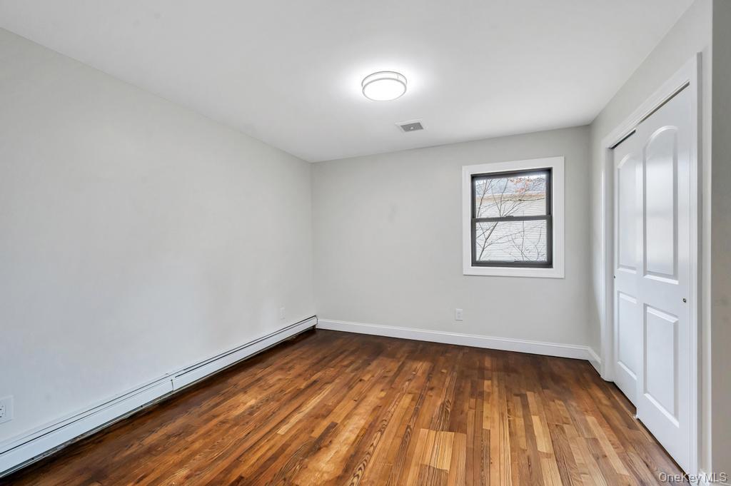 #15 photo, 350 Brookhaven Avenue, Riverhead , NY 11901