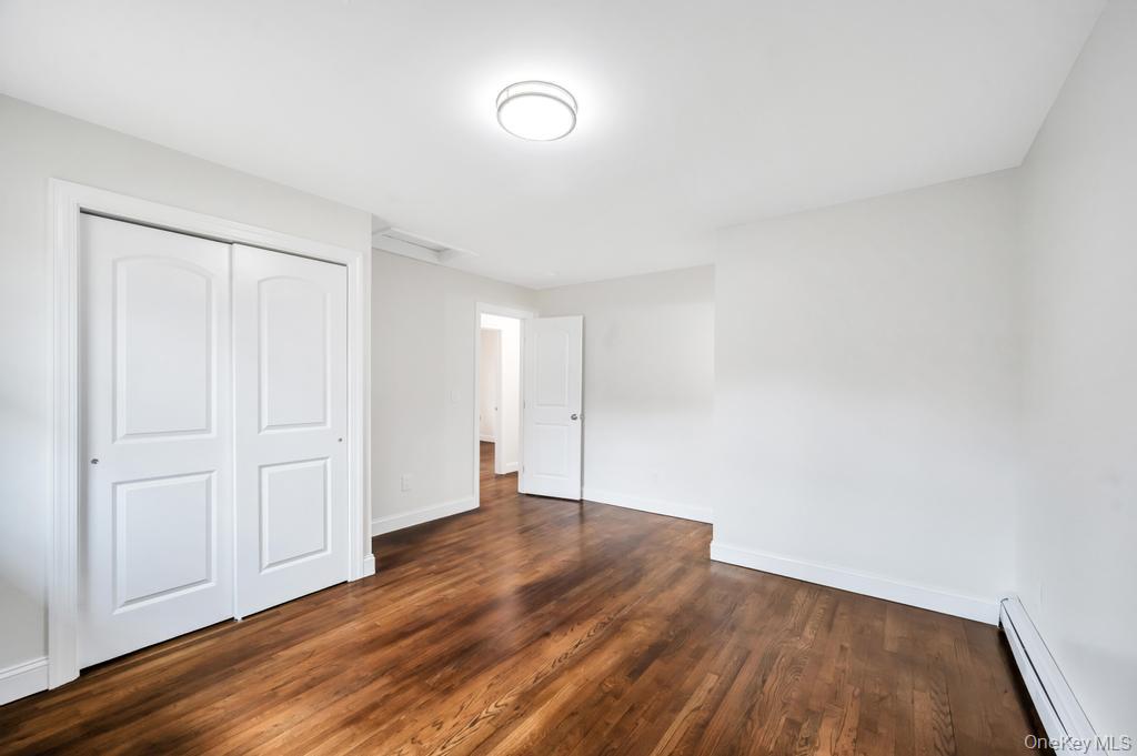 #16 photo, 350 Brookhaven Avenue, Riverhead , NY 11901