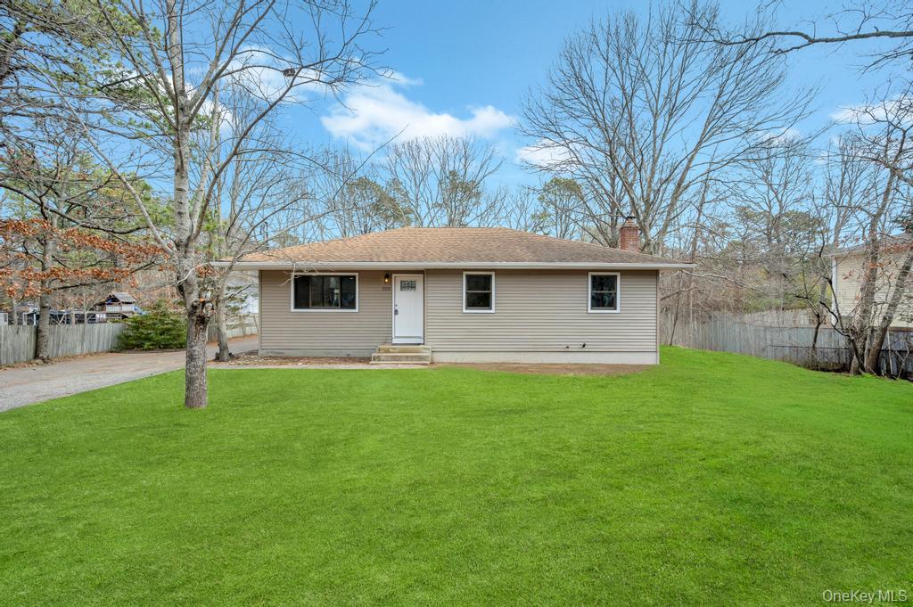 #20 photo, 350 Brookhaven Avenue, Riverhead , NY 11901