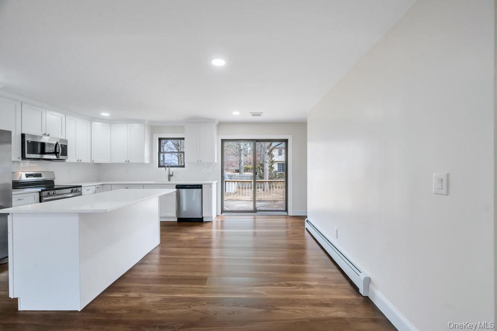 #7 photo, 350 Brookhaven Avenue, Riverhead , NY 11901