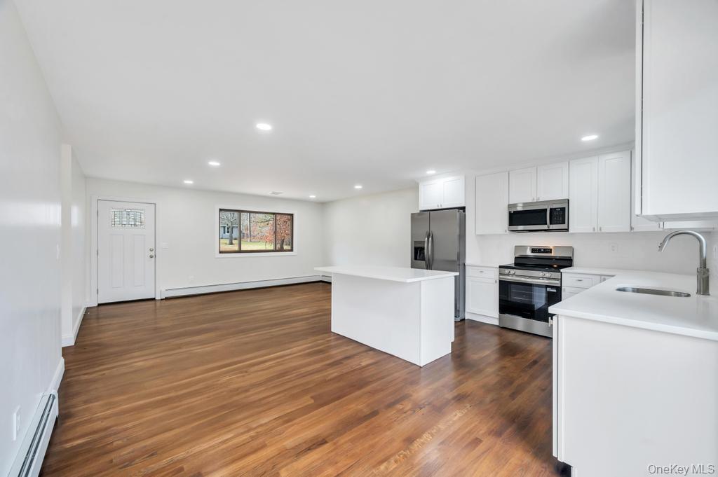 #8 photo, 350 Brookhaven Avenue, Riverhead , NY 11901