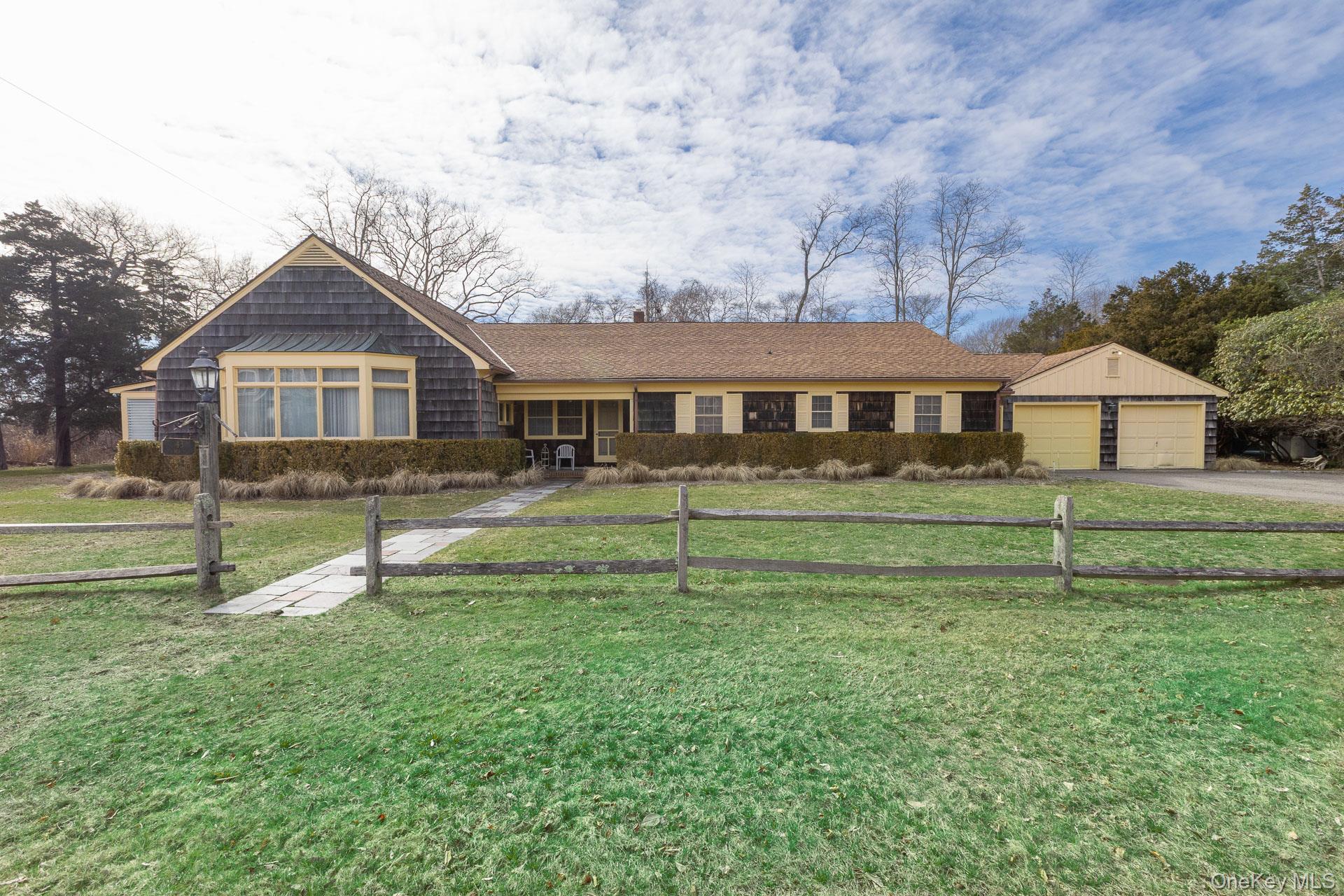 #1 photo, 43 Halsey Road, מחוז סאפוק Remsenburg , NY 11901