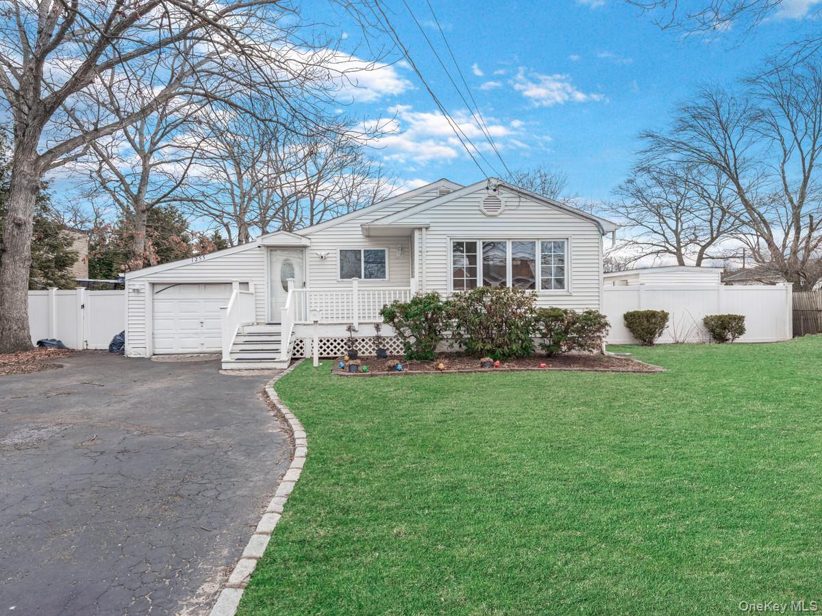#1 photo, 1255 Udall Road, Bay Shore , NY 11706