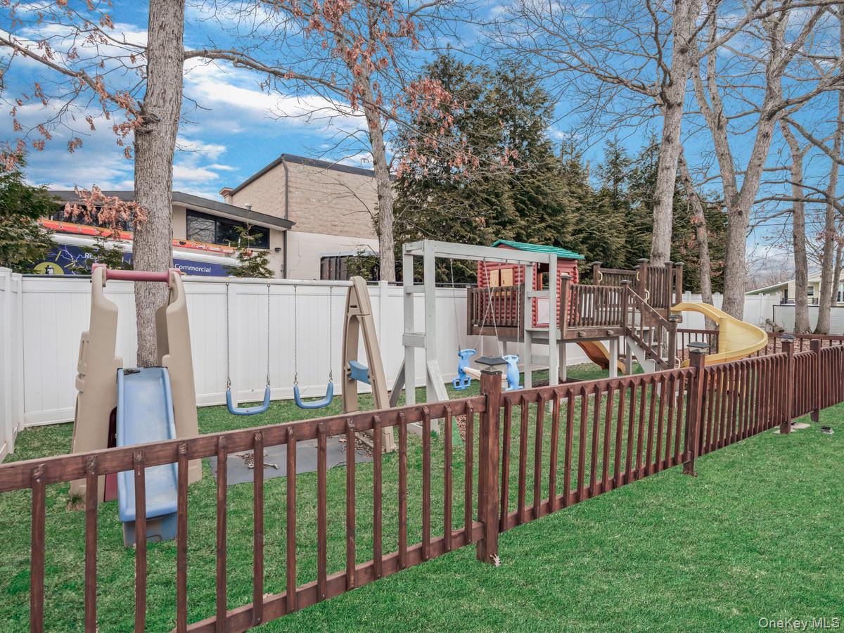 #17 photo, 1255 Udall Road, Bay Shore , NY 11706