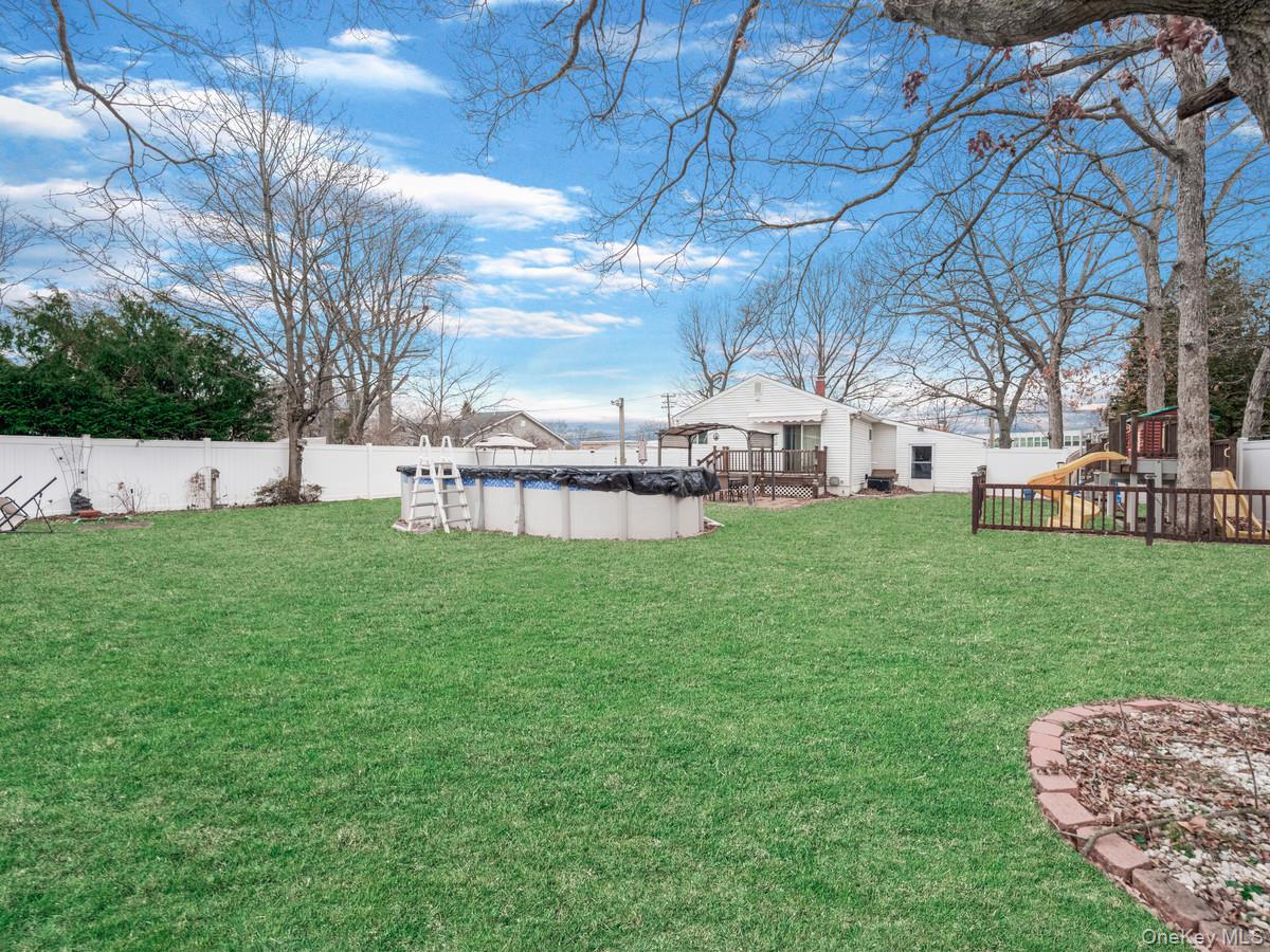 #19 photo, 1255 Udall Road, Bay Shore , NY 11706