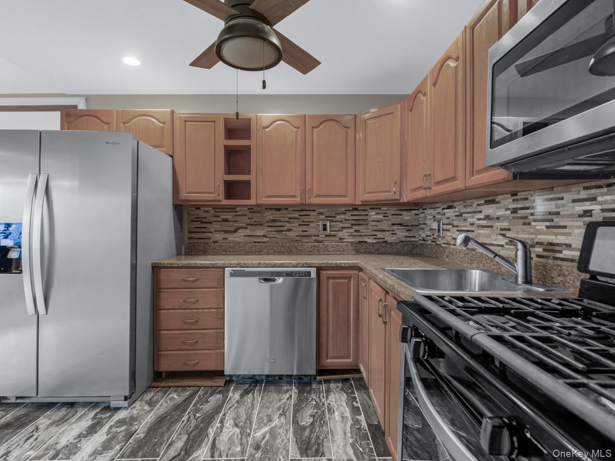 #6 photo, 1255 Udall Road, Bay Shore , NY 11706