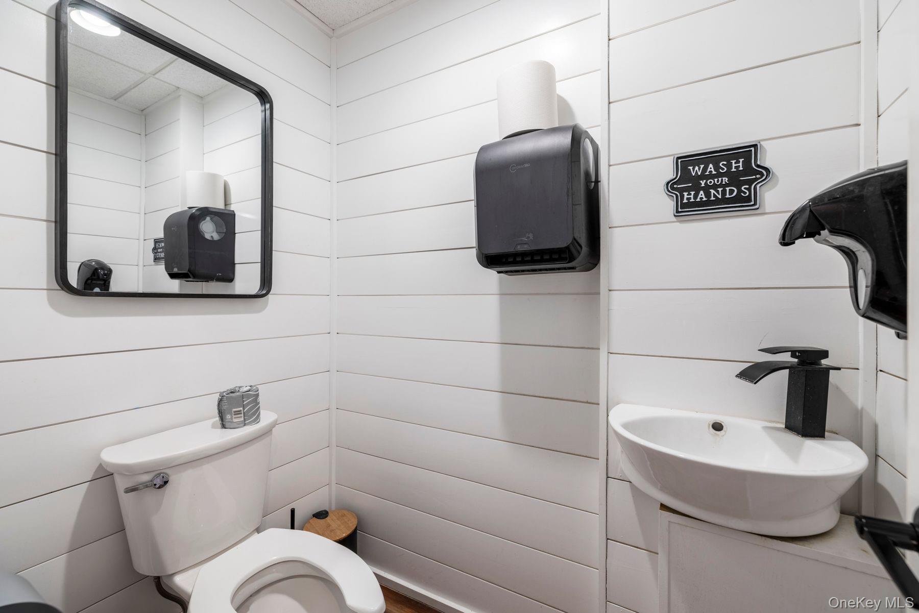 #17 photo, 7588 N Broadway, Red Hook , NY 12571