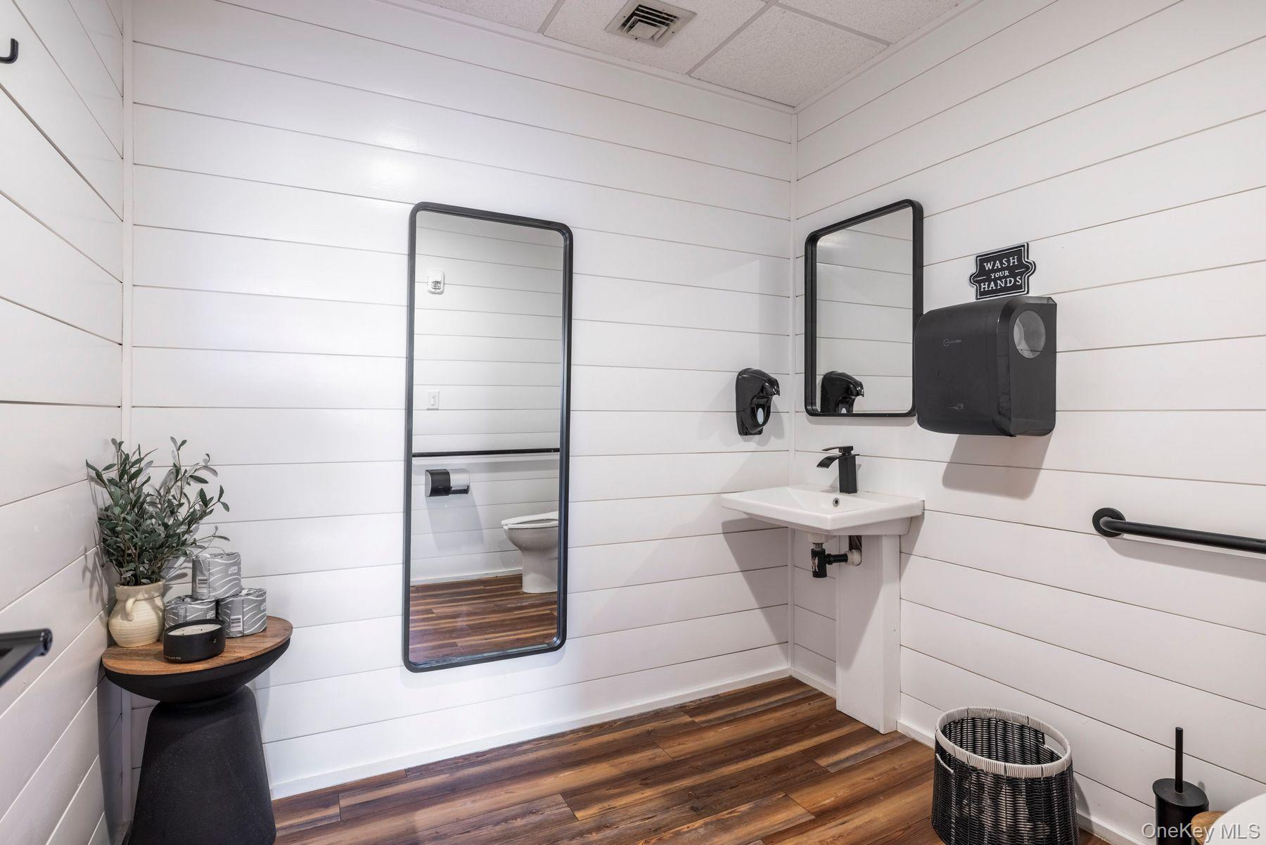 #18 photo, 7588 N Broadway, Red Hook , NY 12571