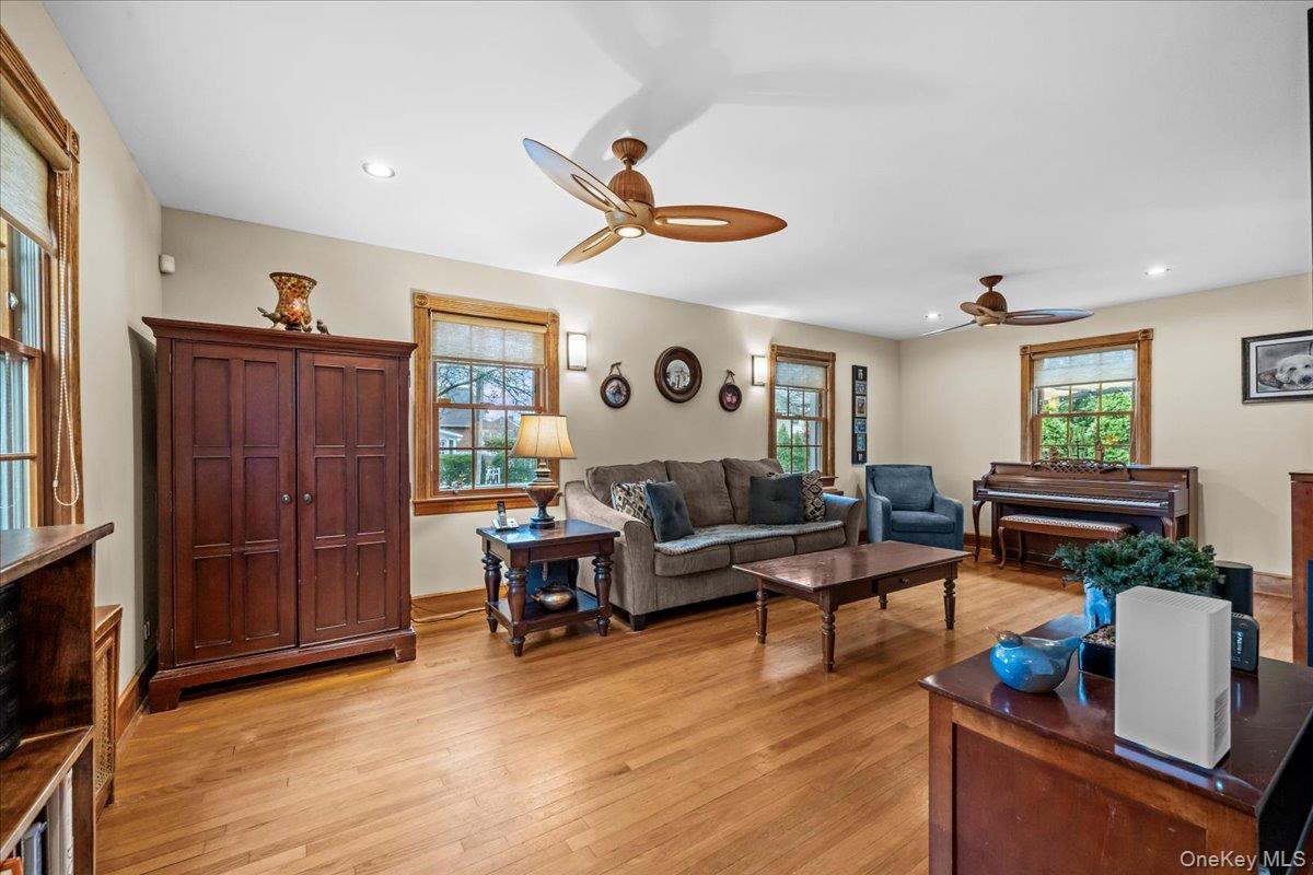 #3 photo, 3318 Polo Place, Bronx , NY 10465