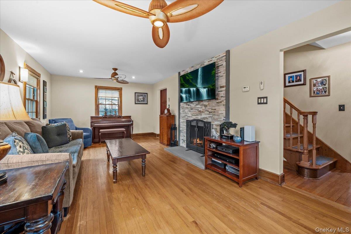 #4 photo, 3318 Polo Place, Bronx , NY 10465